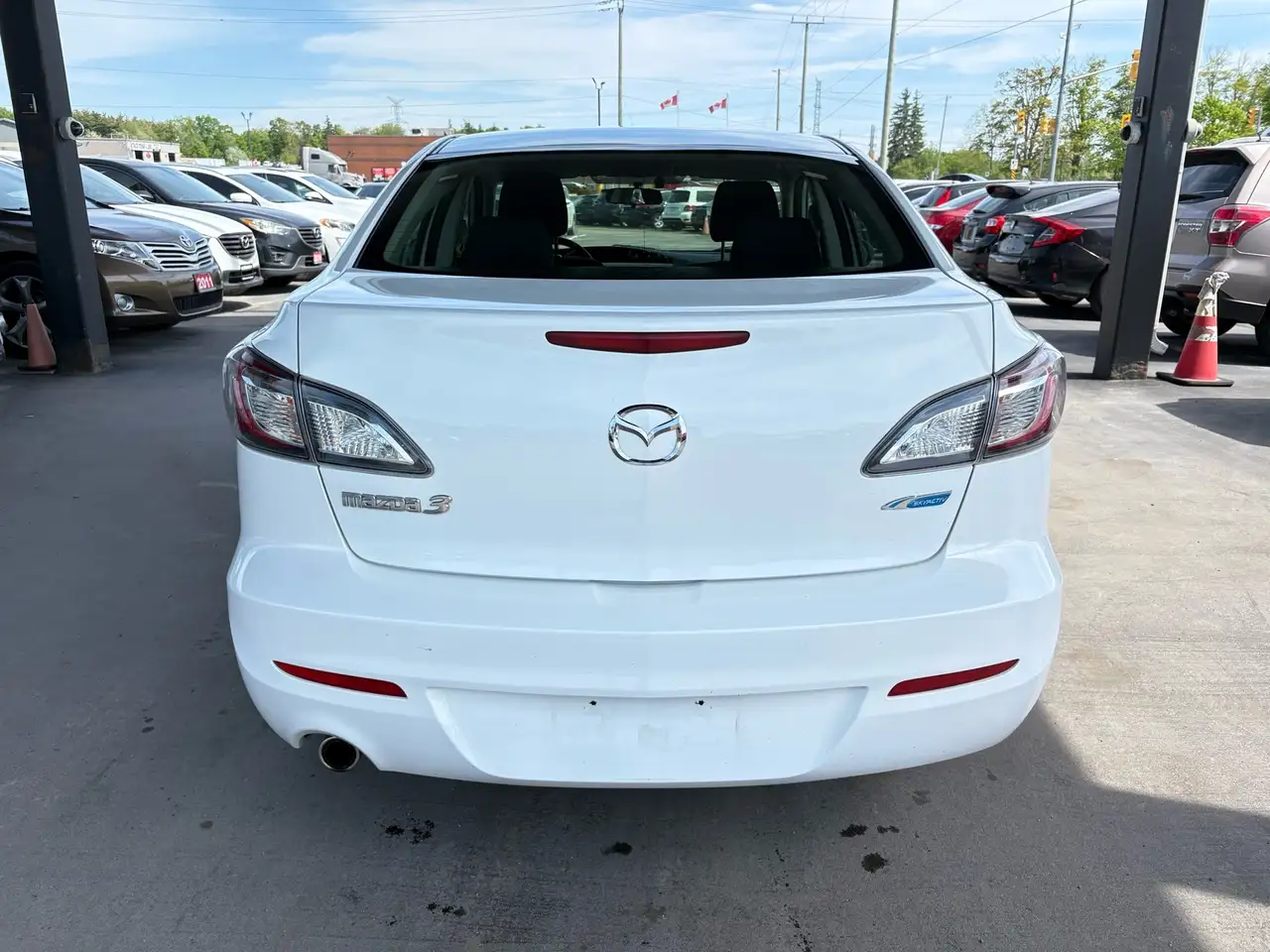 Mazda 3 снимка Mazda 3