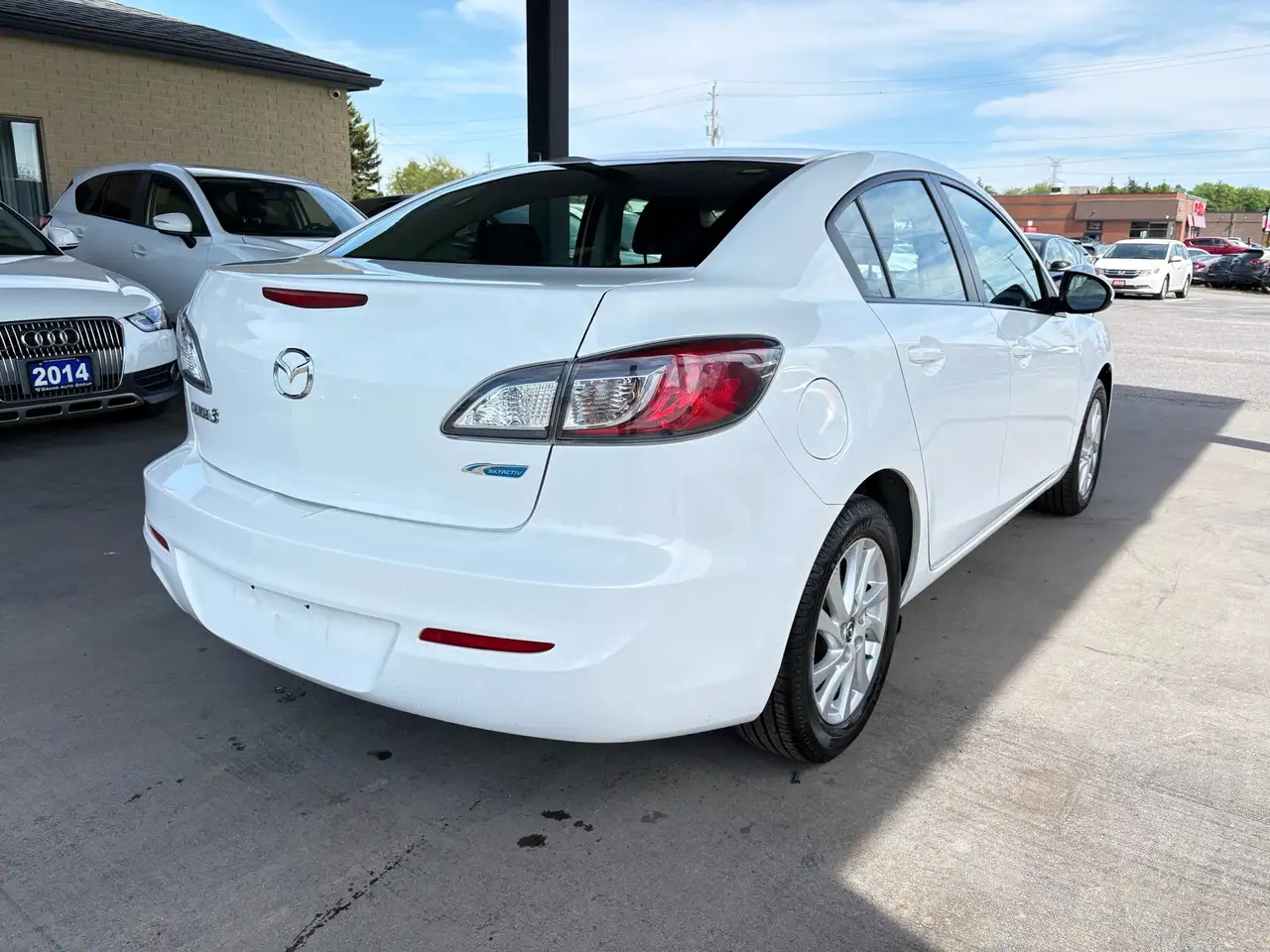 Mazda 3 снимка Mazda 3