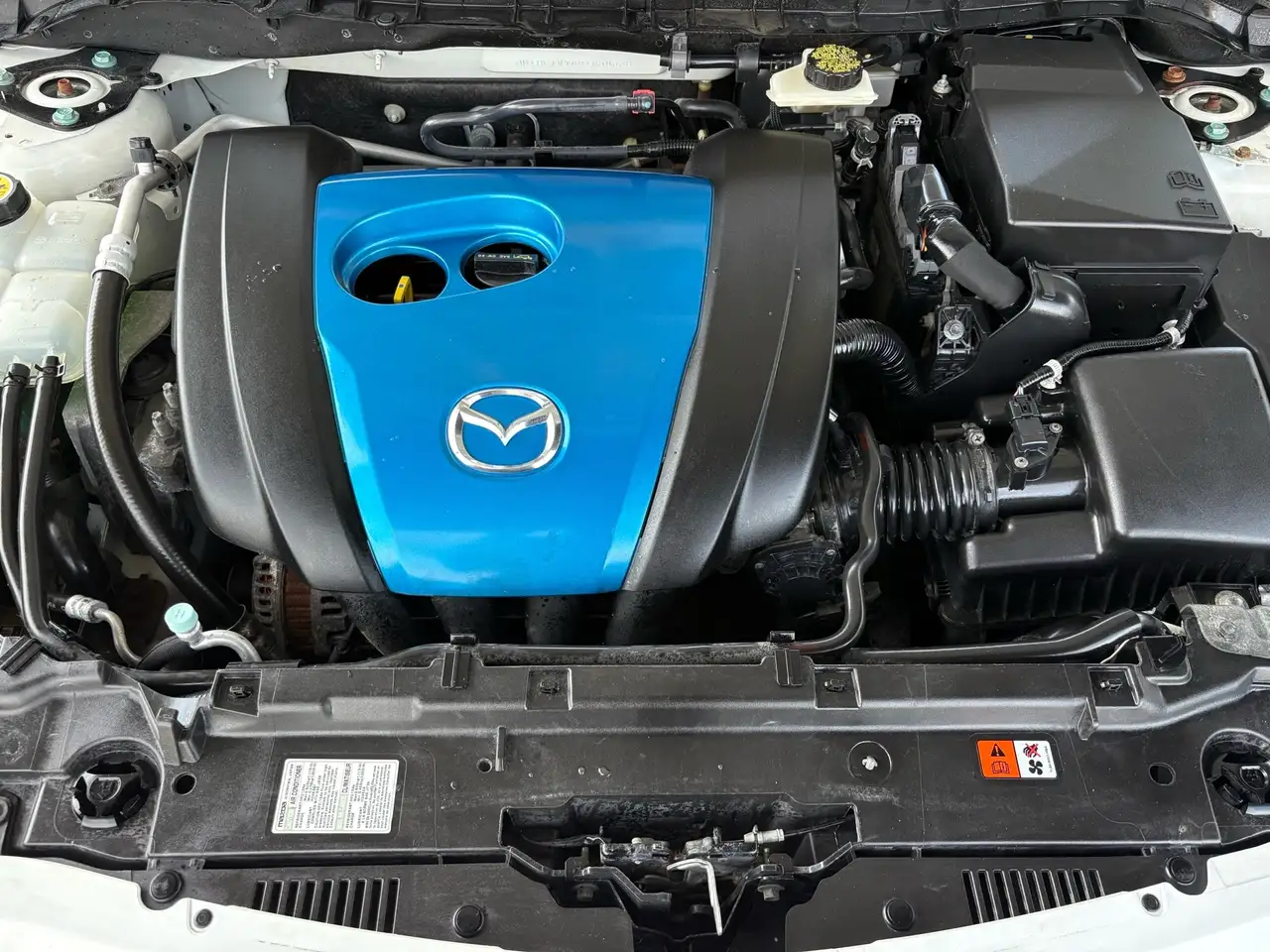 Mazda 3 снимка Mazda 3