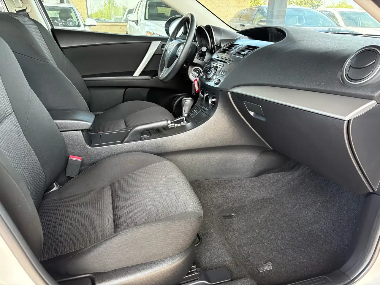 Mazda 3 снимка Mazda 3