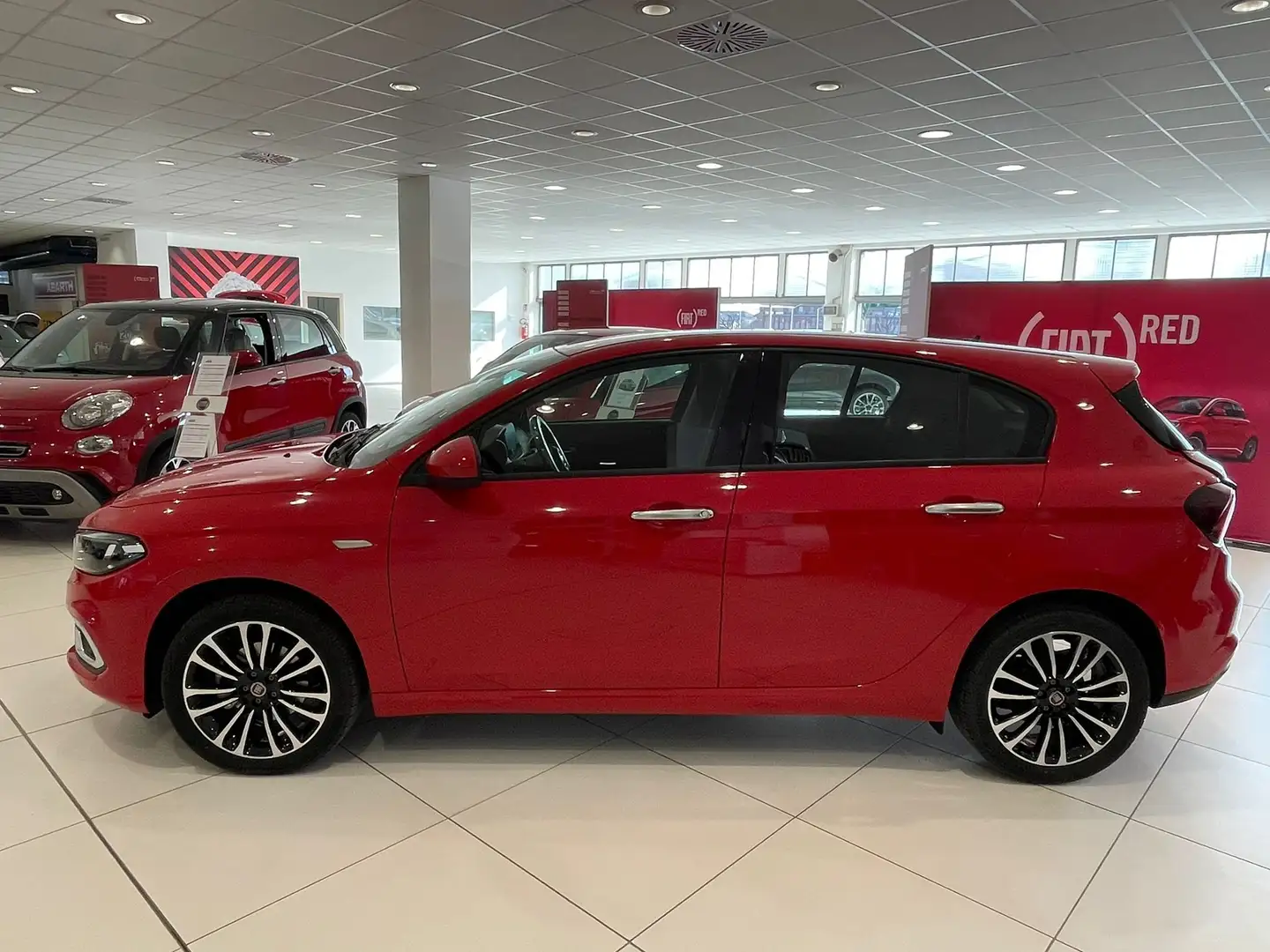 Fiat Tipo 5P 1.5 130cv Hybrid Czerwony - 2