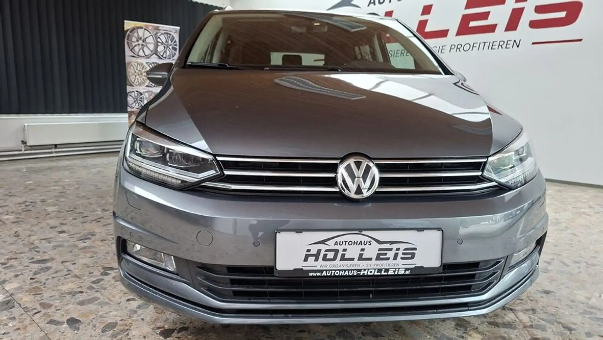 Volkswagen Touran 1,6 TDI 85 KW Tausch möglich Grau - 2