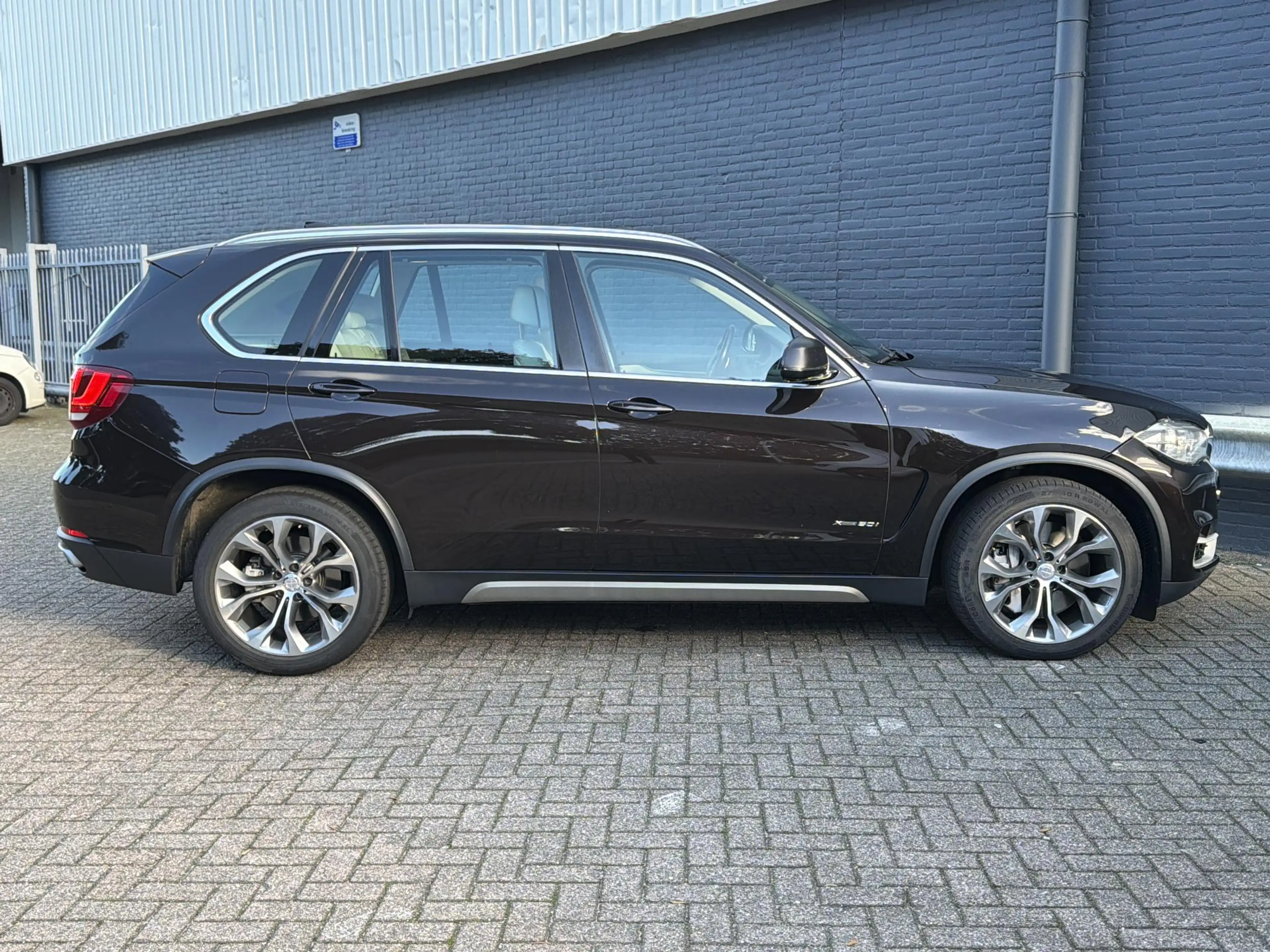 BMW X5 xDrive50i High Executive — photo 8