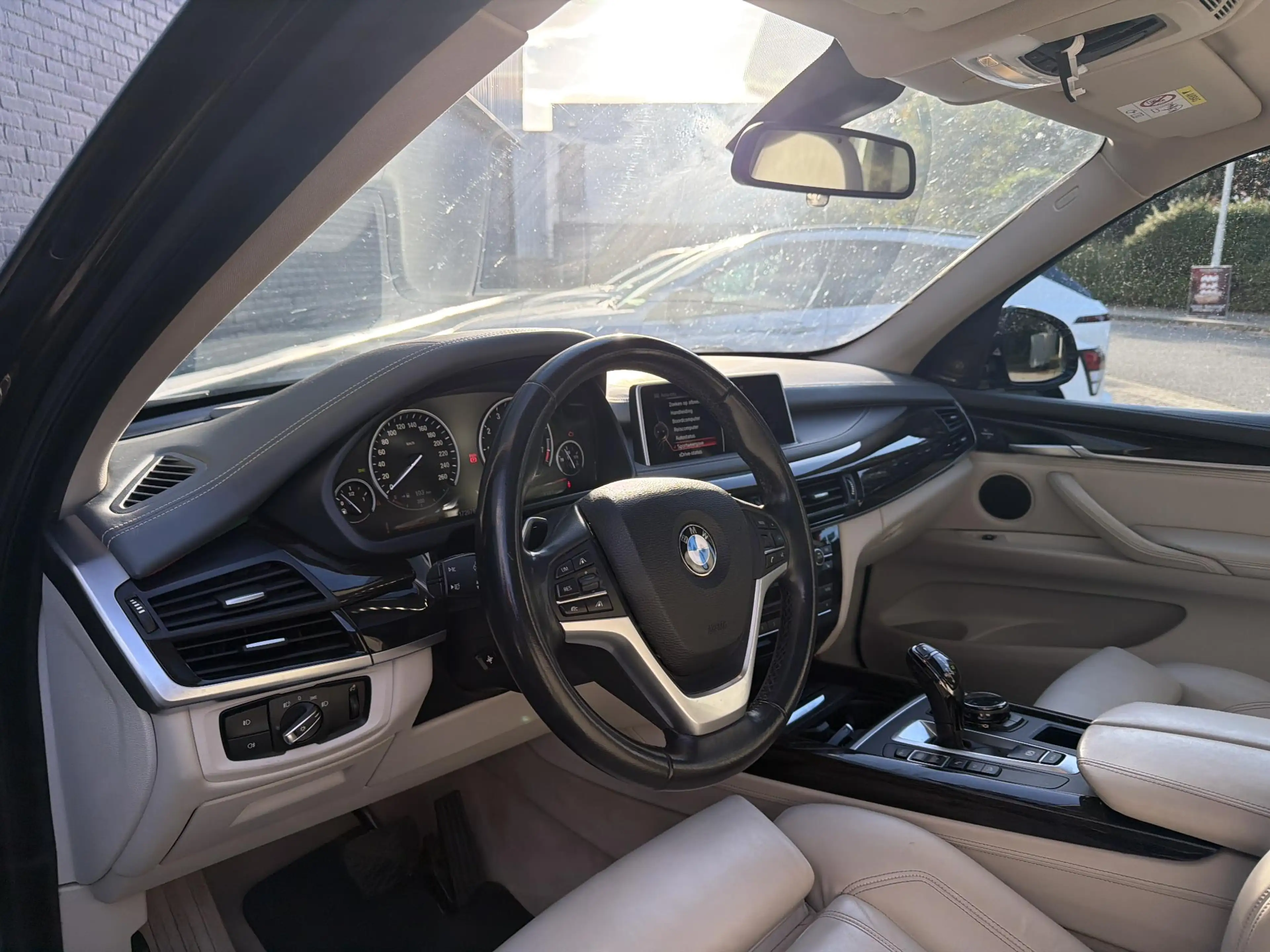 BMW X5 xDrive50i High Executive — photo 9