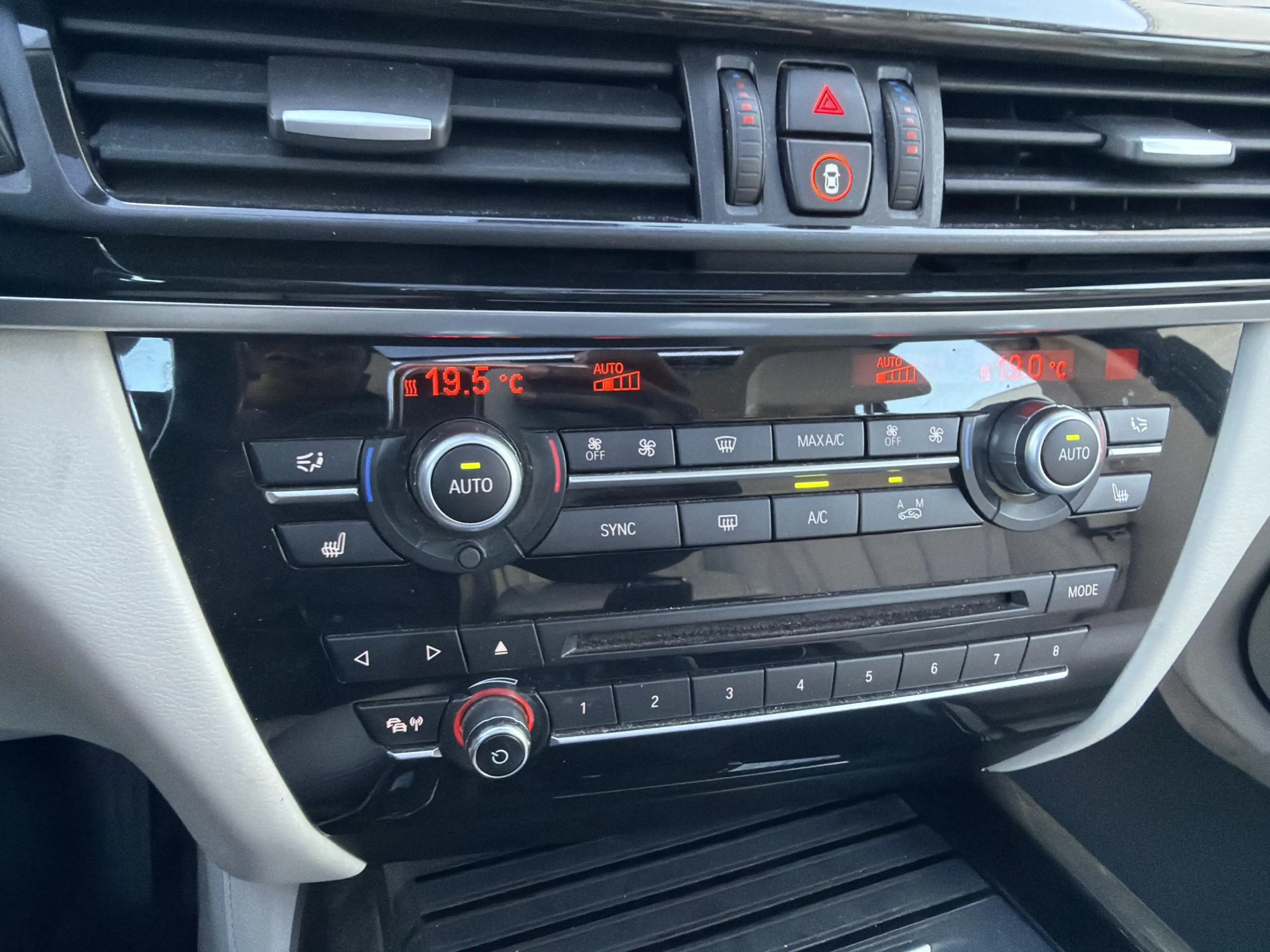 BMW X5 xDrive50i High Executive — photo 10