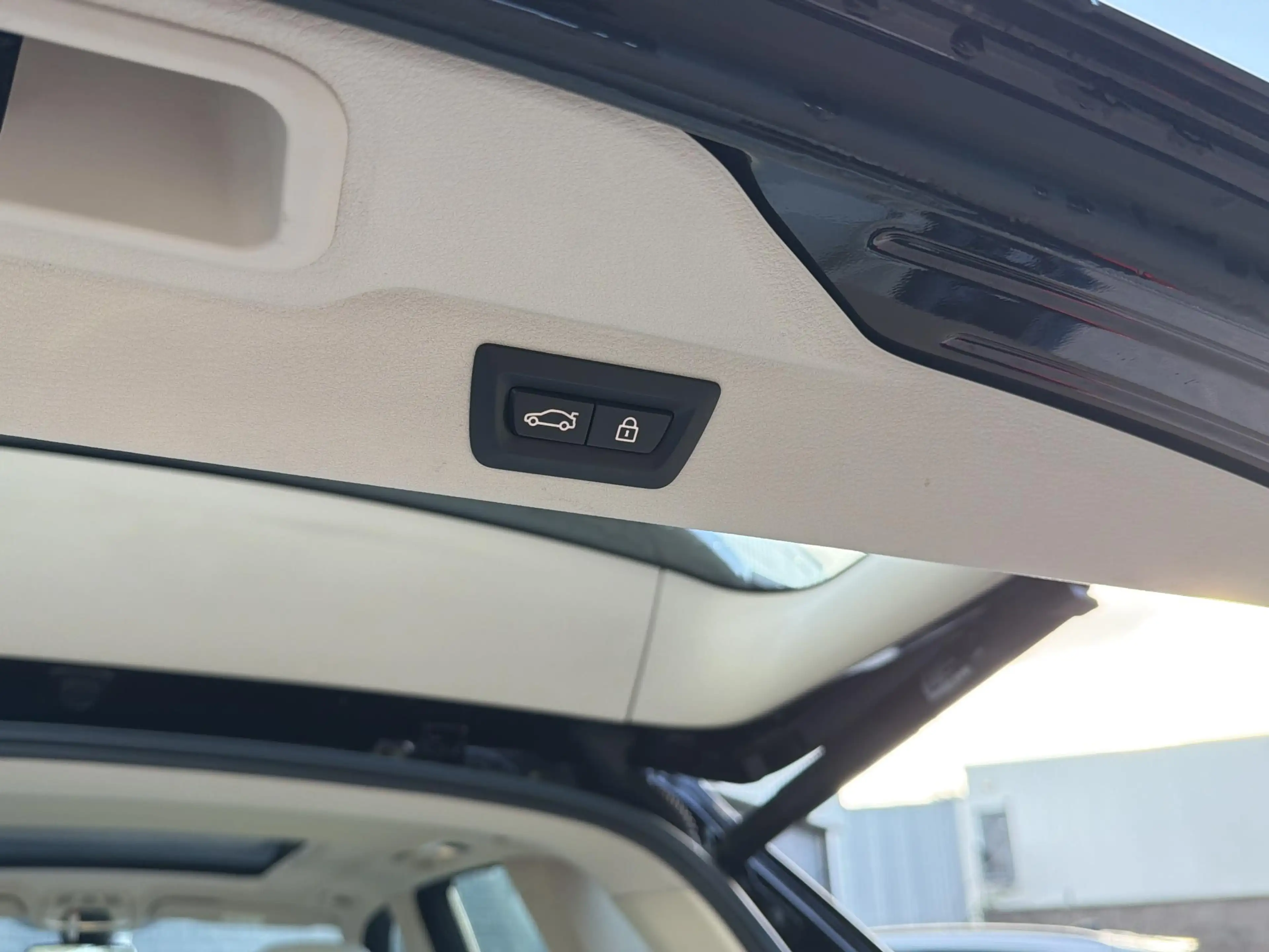 BMW X5 xDrive50i High Executive — photo 13