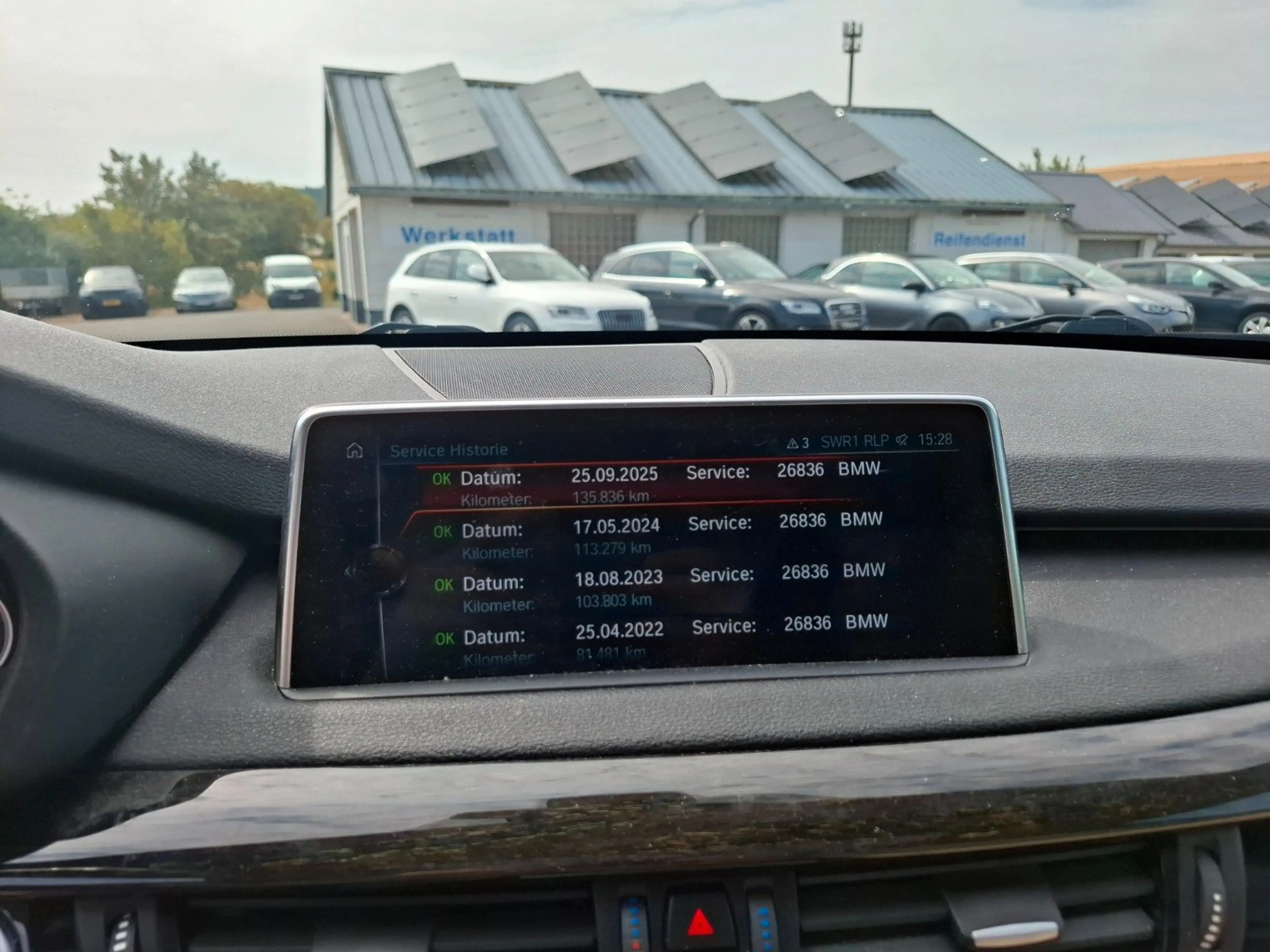 BMW X5 xDrive 40 e M-Sport PANO MEMORY KAMERA HIFI — photo 13