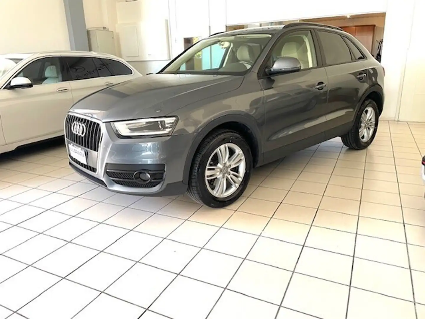 Audi Q3 Q3 2.0 TDI Business Plus Grigio - 1