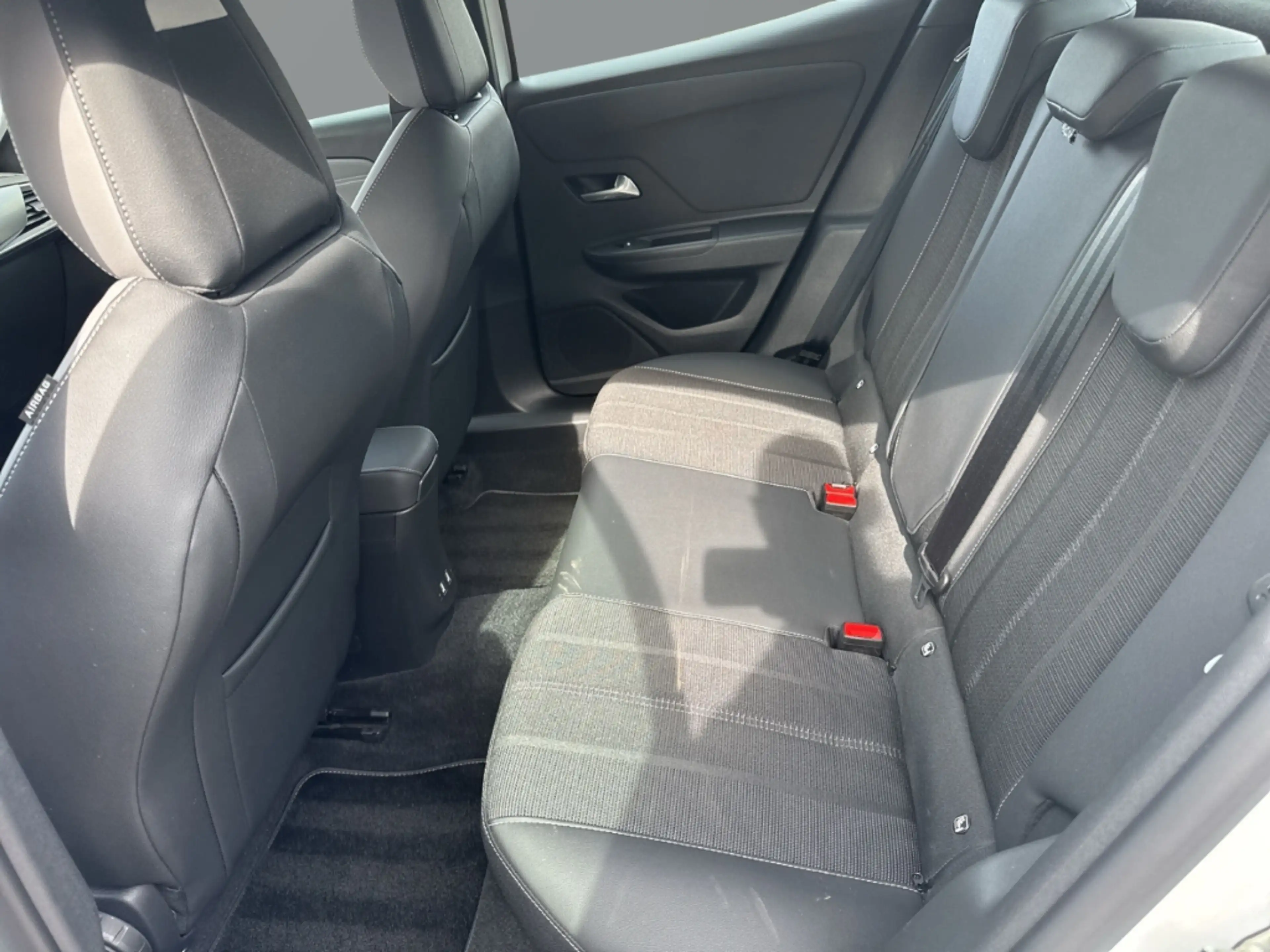 Opel Mokka-E Elegance 136PS Rückfahrkam. PDC Spurhalteass. Fern — photo 12