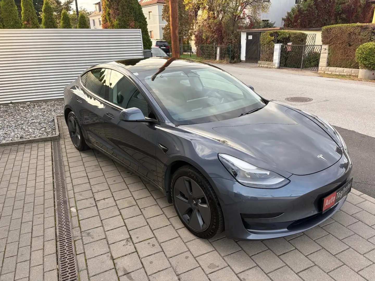Tesla Model 3 Plus RWD - 1. Besitz - jedes Service - Garantie - MwSt ausweisbar Grau - 1