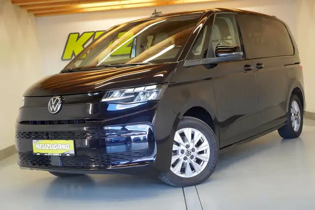 Volkswagen Multivan view 8