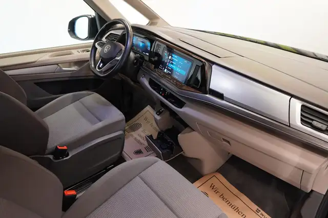 Volkswagen Multivan view 22