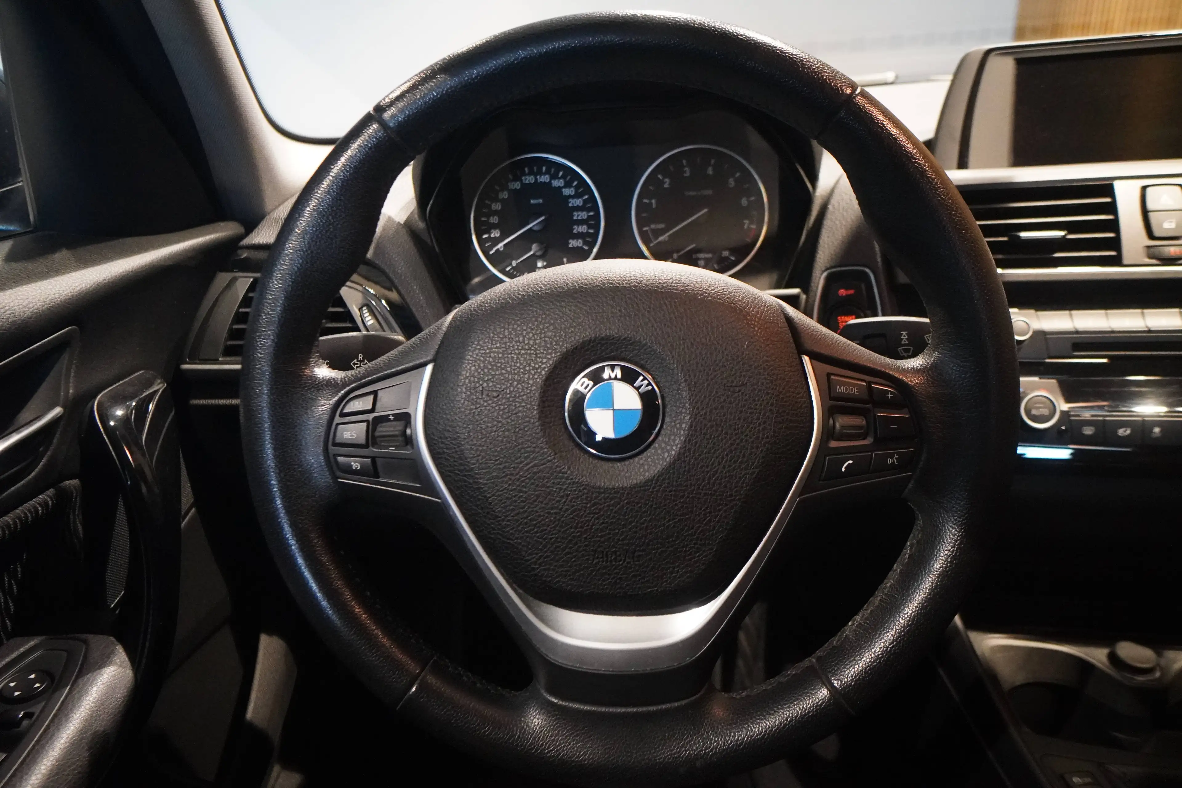 BMW 118 118 i Advantage*LED*U-Frei*Wartung 2027 inkl.* — photo 9