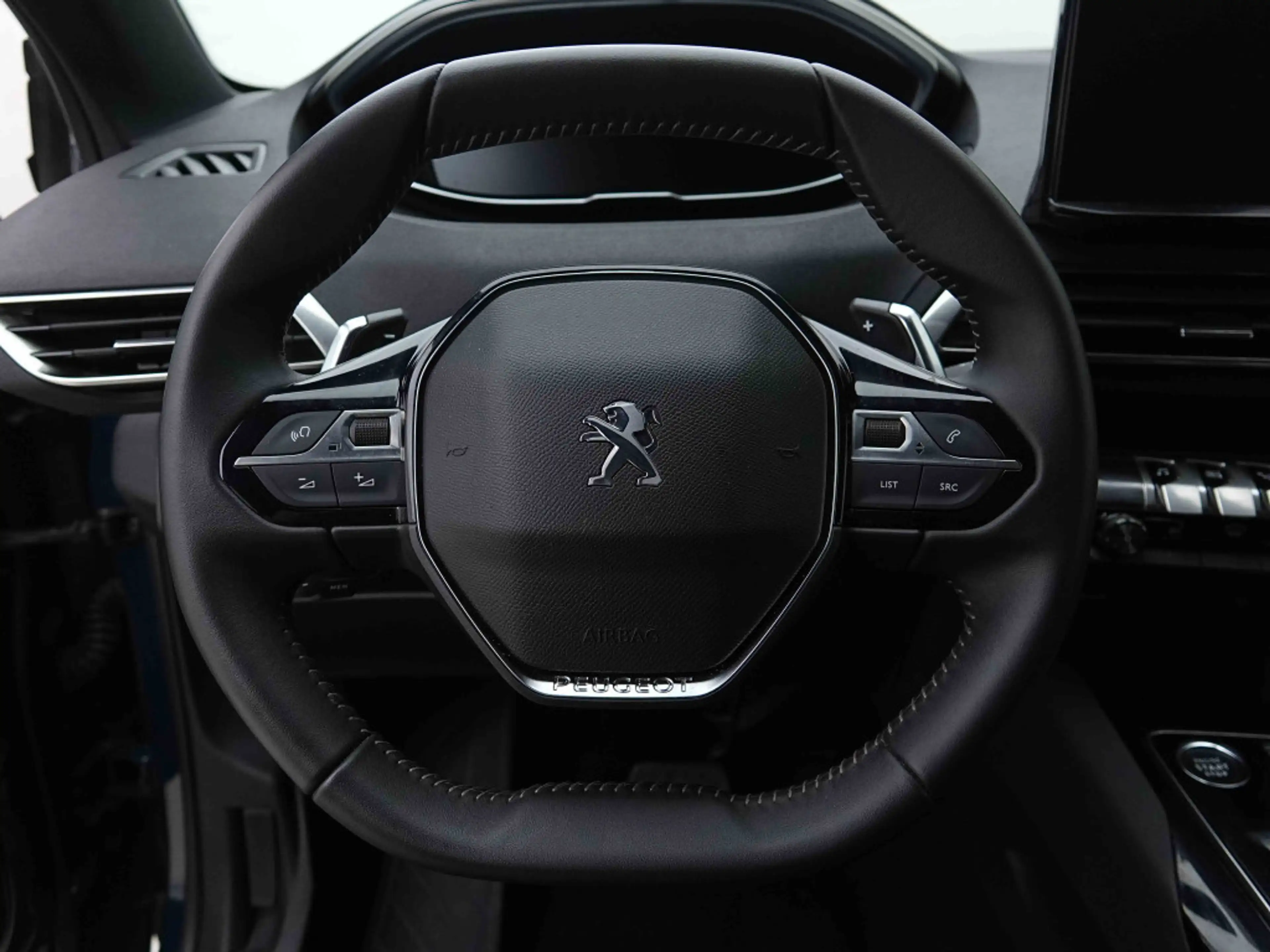 Peugeot 5008 1.2T 130 Aut Active Pack 7PL | GPS | Heated Seats | Camera — photo 10