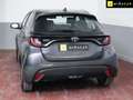 Toyota Yaris 120H 1.5 Business Gris - thumbnail 4
