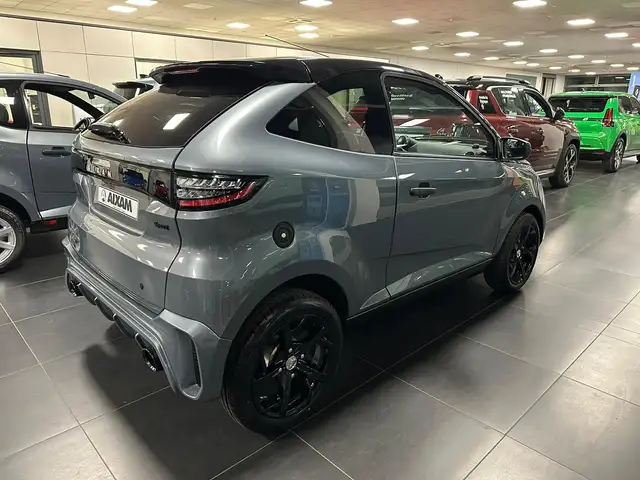 Aixam Coupe view 6