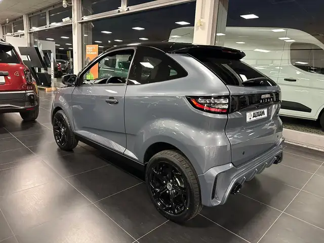 Aixam Coupe view 5
