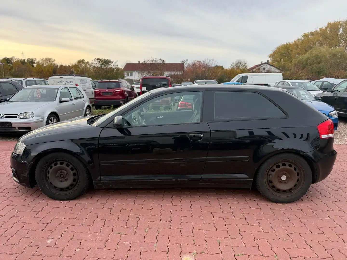 Audi A3 1.6 Attraction Noir - 2