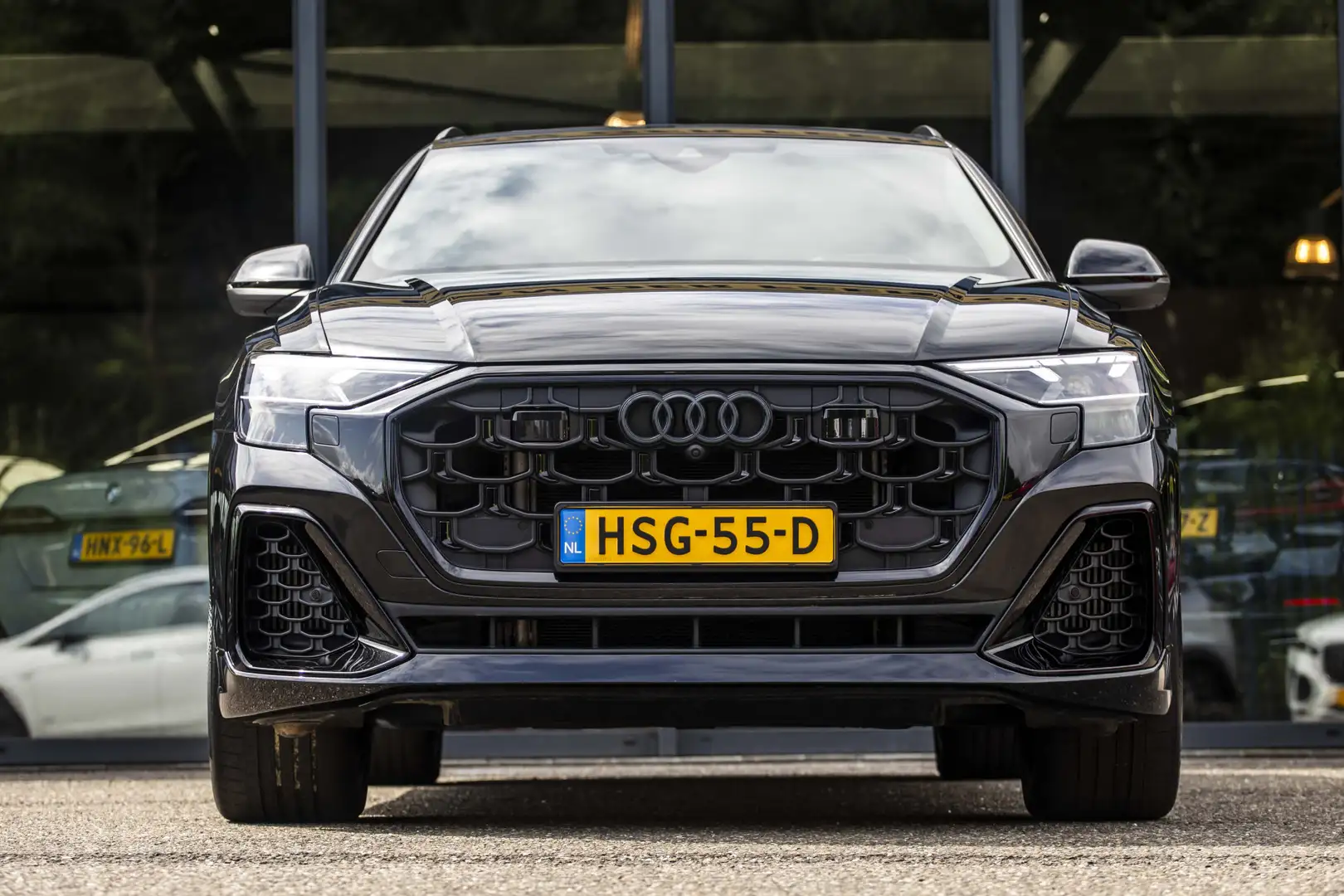 Audi Q8 60 TFSI e quattro Pro Line S Competition Zwart - 2