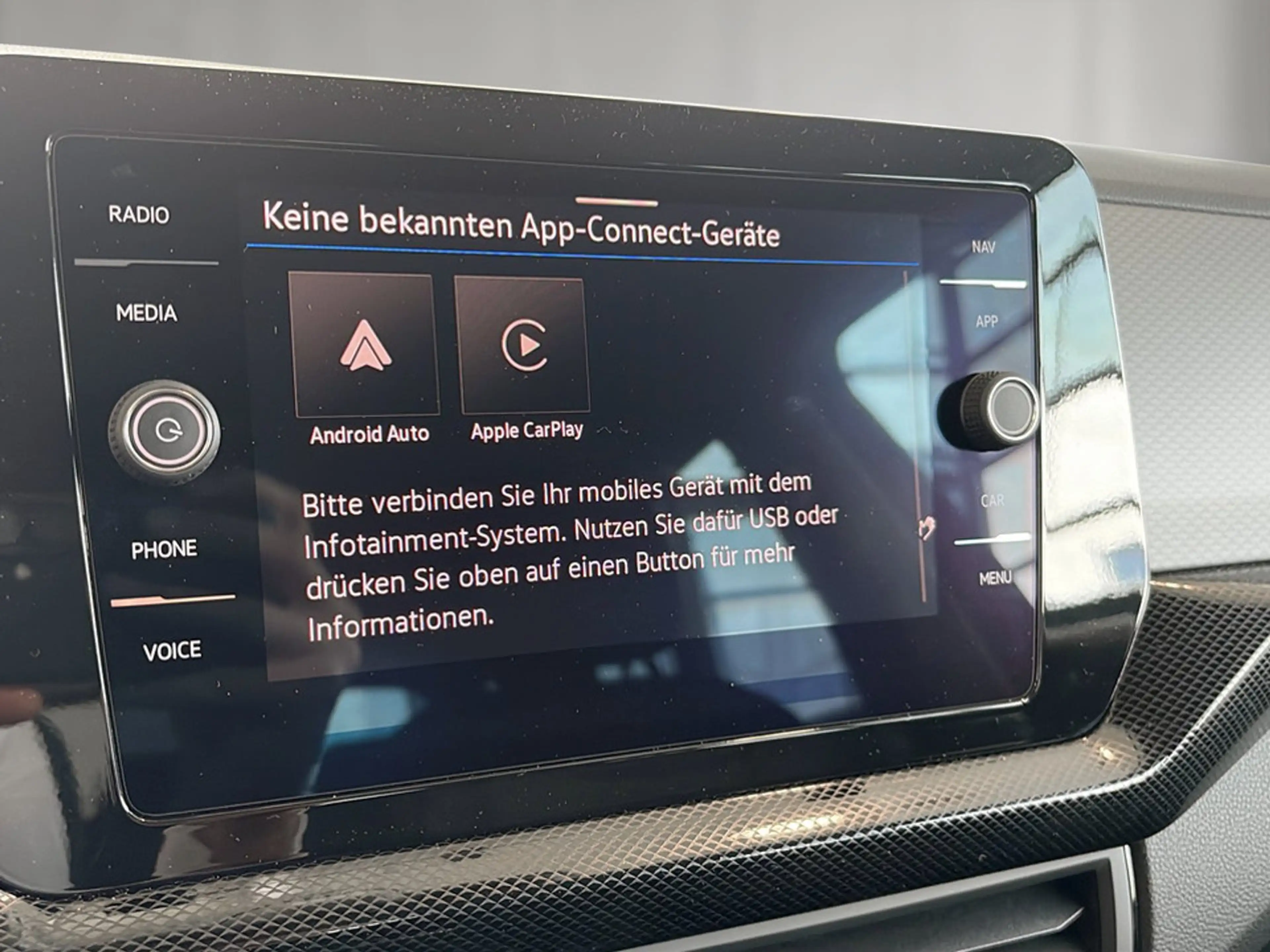 Volkswagen T-Cross Friends TSI — photo 14