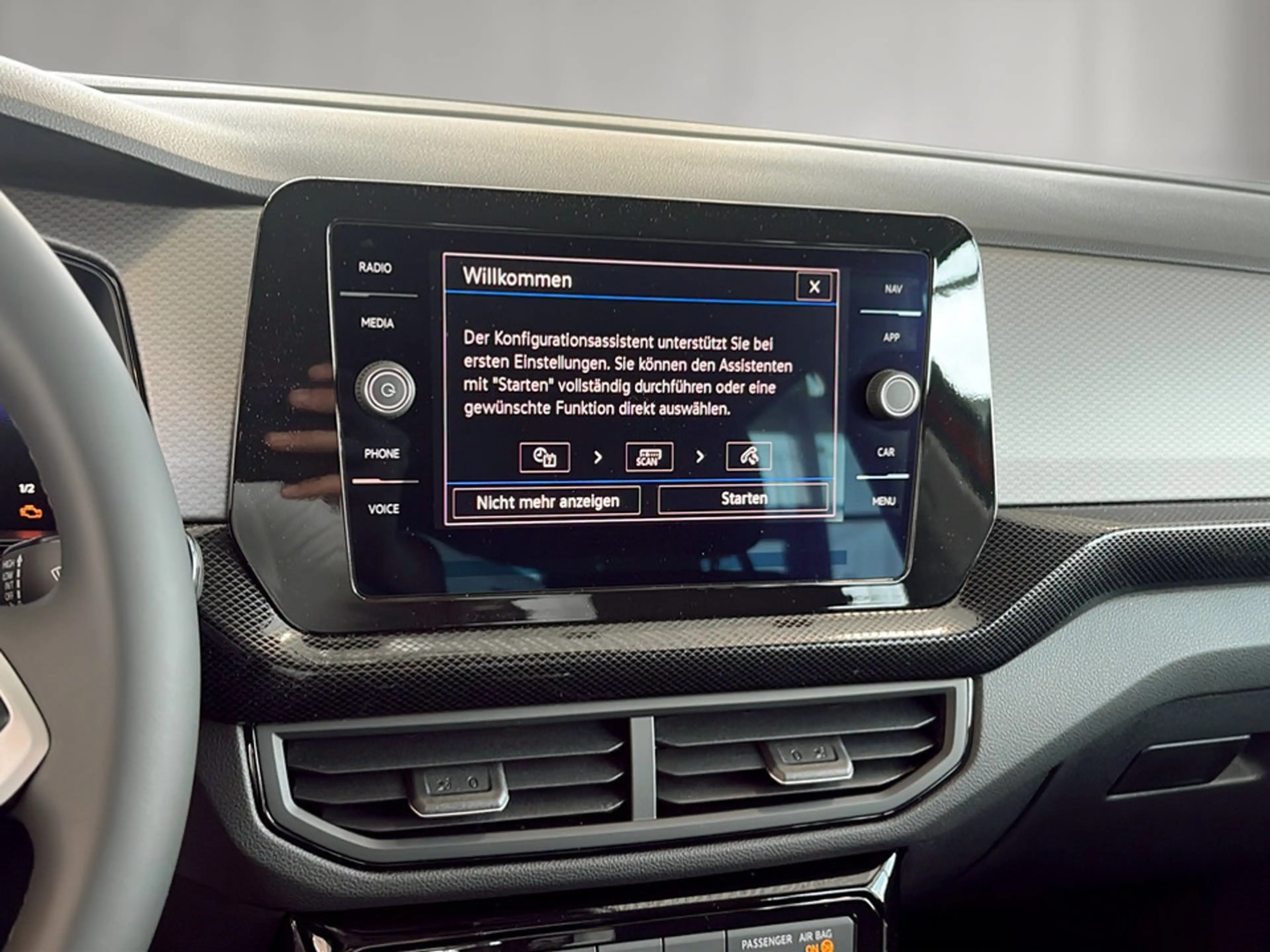 Volkswagen T-Cross Friends TSI — photo 9