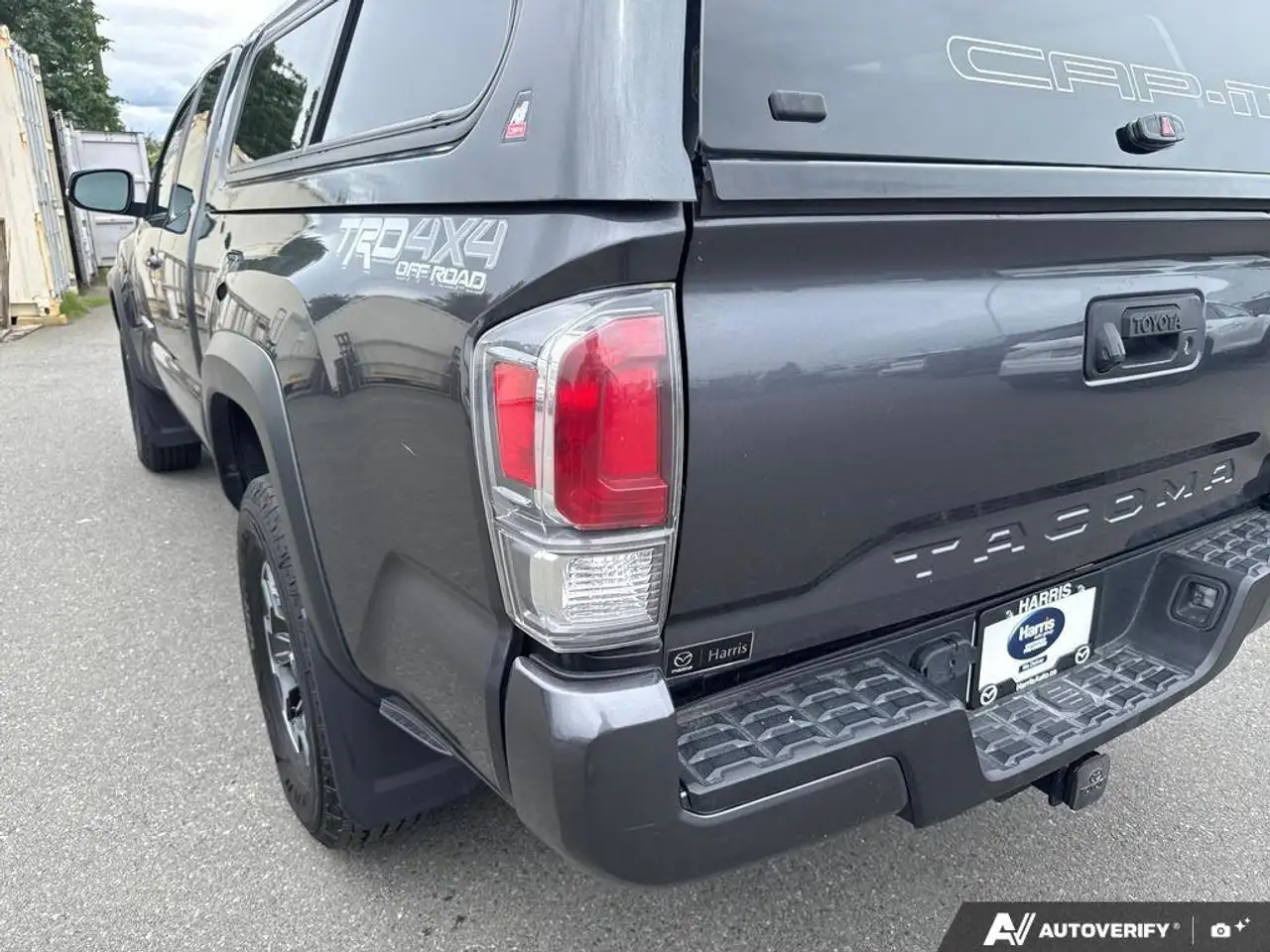 Toyota Tacoma снимка Toyota Tacoma