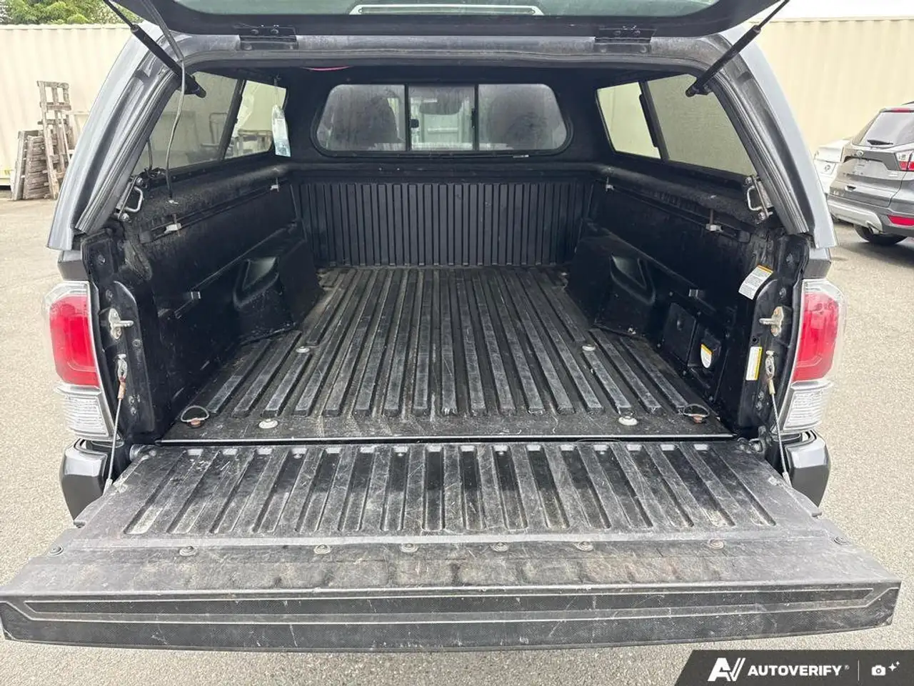 Toyota Tacoma снимка Toyota Tacoma