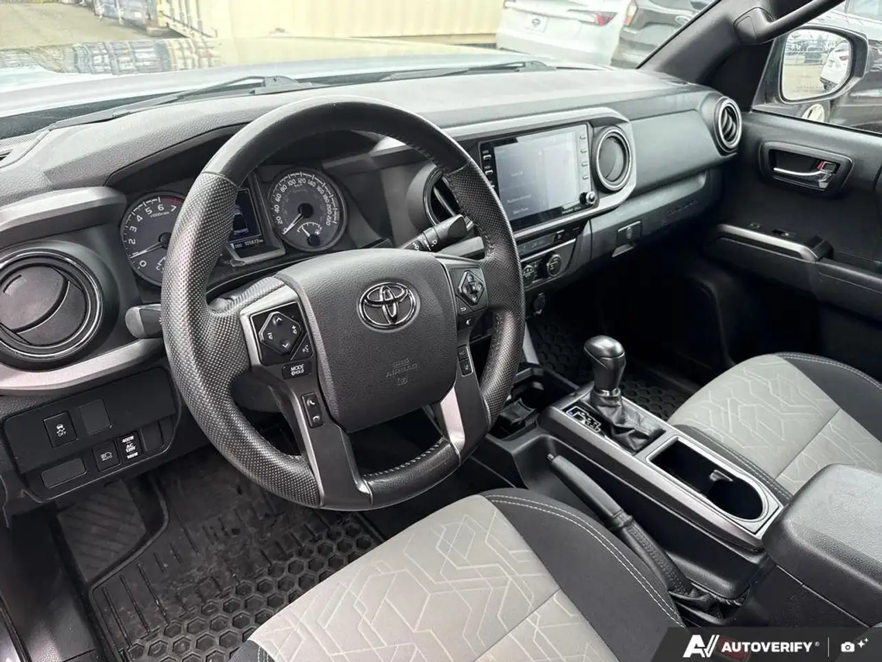 Toyota Tacoma снимка Toyota Tacoma