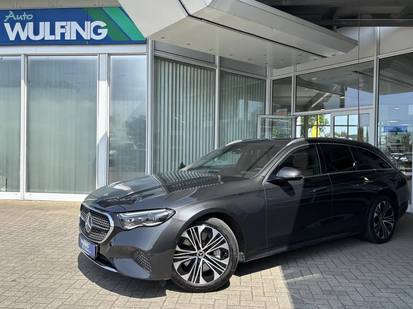 Mercedes-Benz E 300 e T Avantgarde AHK MBUX 1.Hd FLA LED Gris - 1