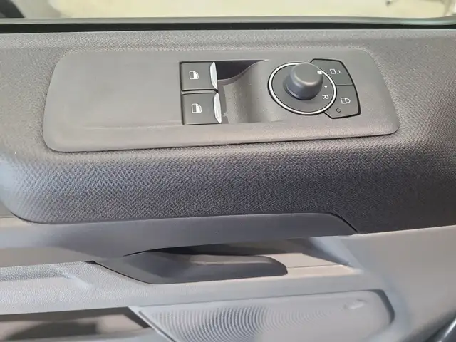 Ford Tourneo Custom view 8