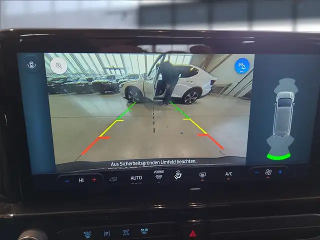 Ford Tourneo Custom view 12