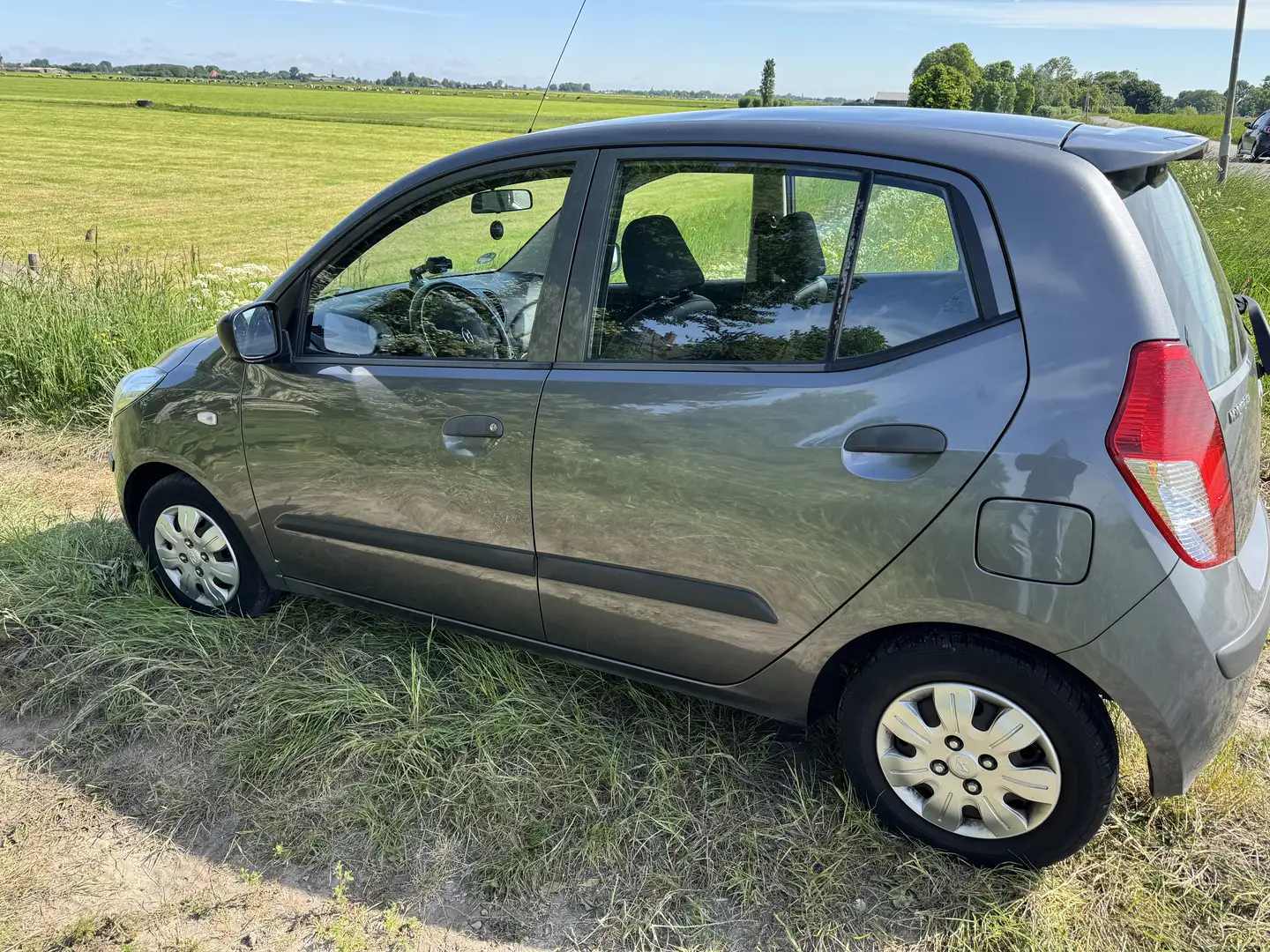 Hyundai i10 1.1 Edition Plus - 1