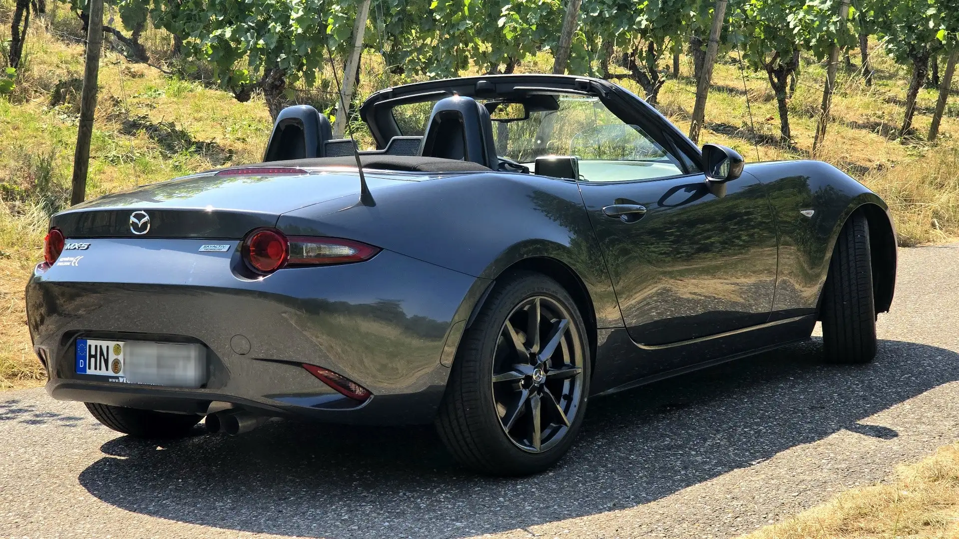 Mazda MX-5 SKYACTIV-G 160 Exclusive-Line - 2