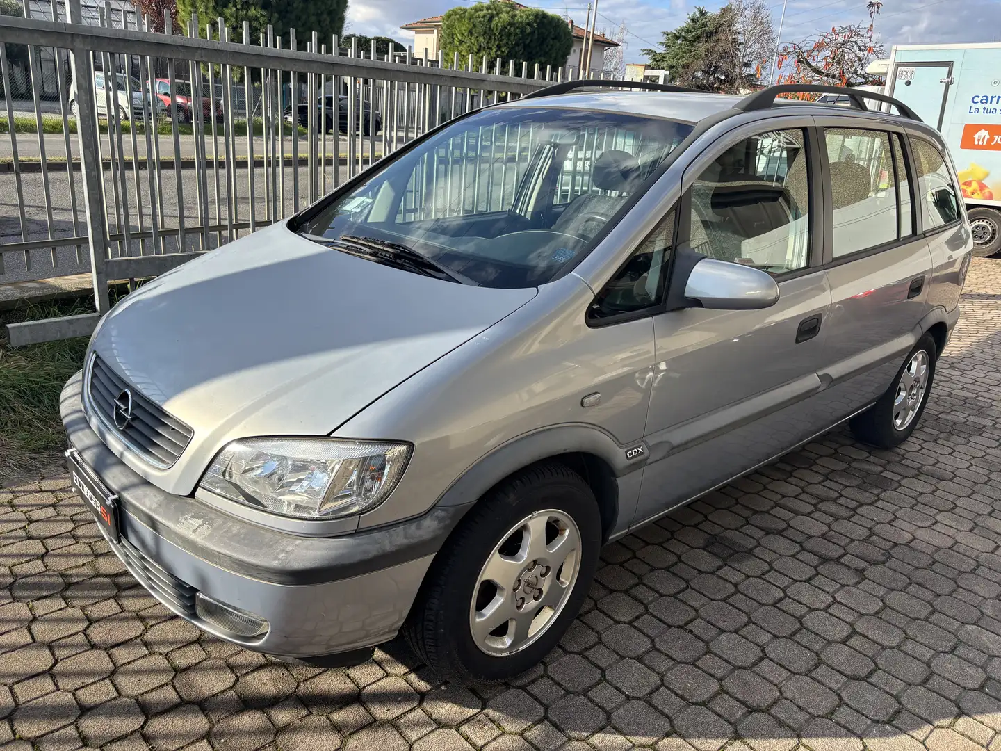 Opel Zafira 1.6i 16v Elegance (cdx) - 2
