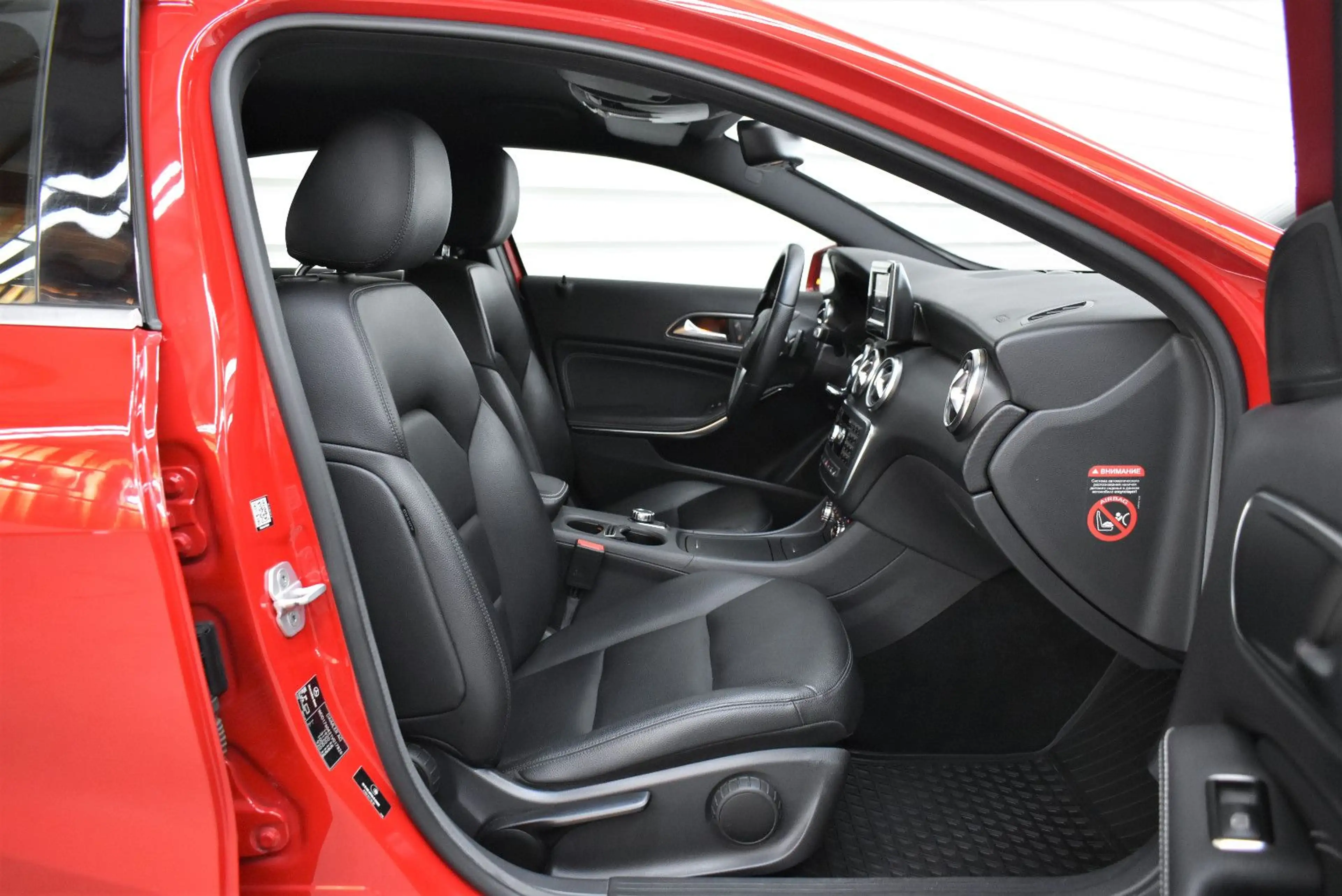 Mercedes-Benz A 180 BlueEfficiency+Automatik+Navi+Kamera — photo 11