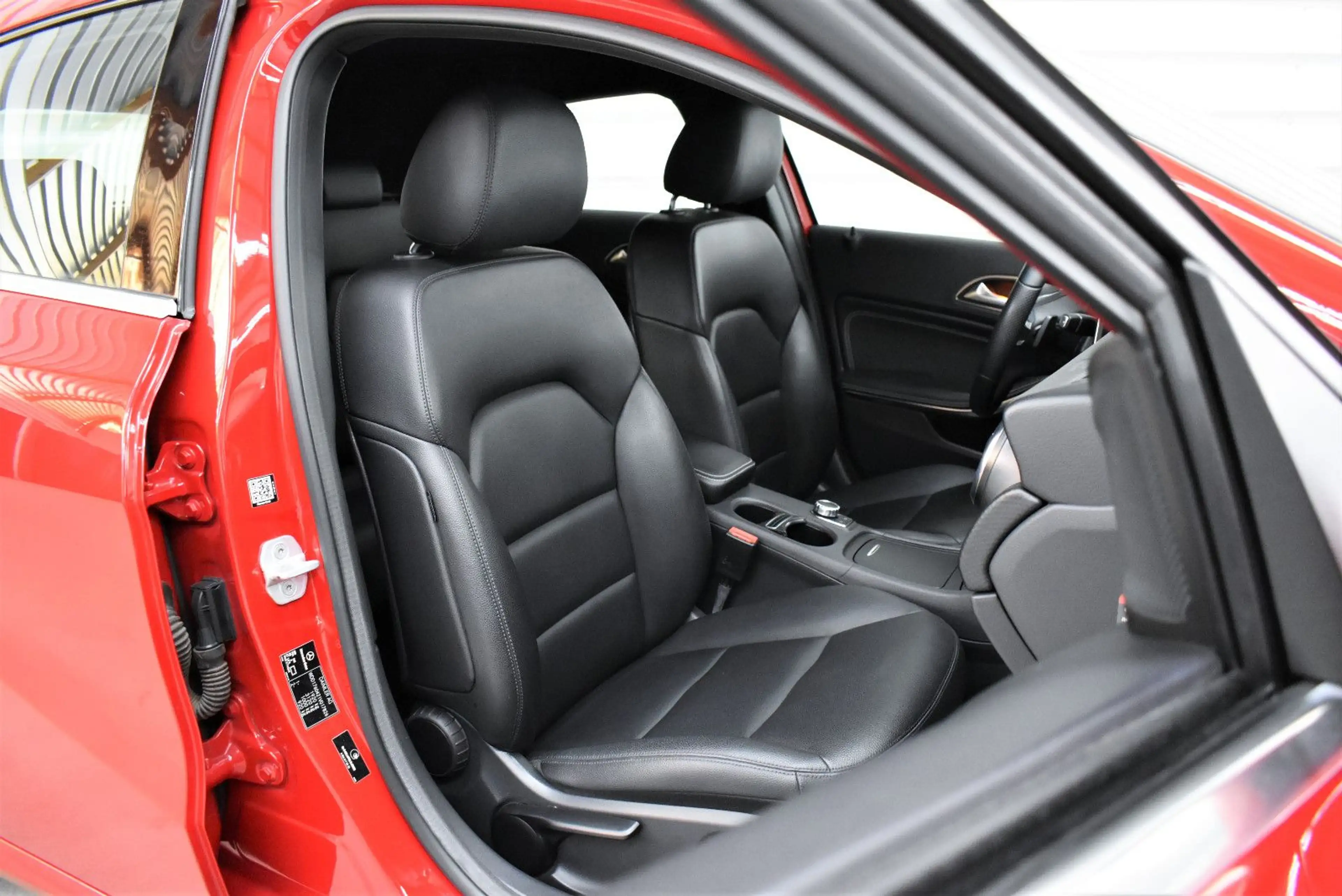 Mercedes-Benz A 180 BlueEfficiency+Automatik+Navi+Kamera — photo 10