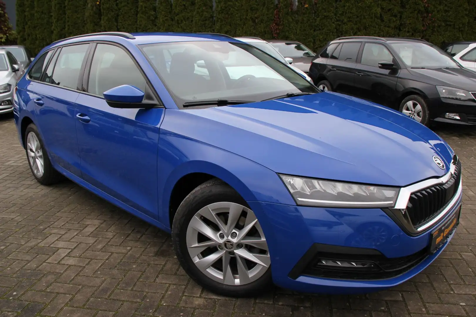 Skoda Octavia Combi Ambition DSG Klima/Kamera/CarPlay Blau - 1