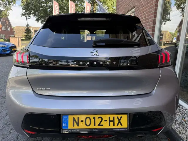 Peugeot 208 view 13