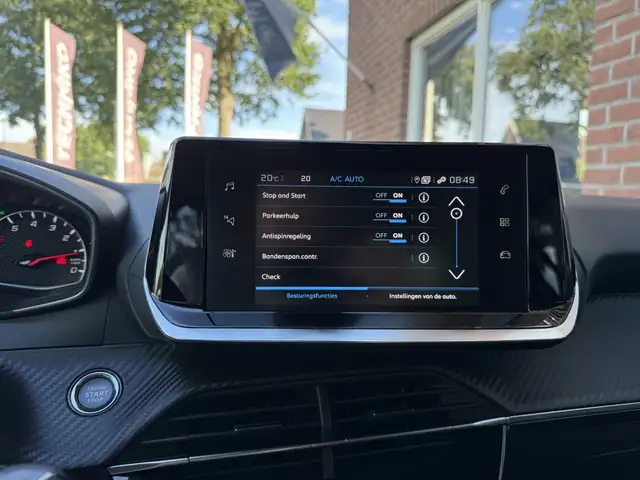Peugeot 208 view 22