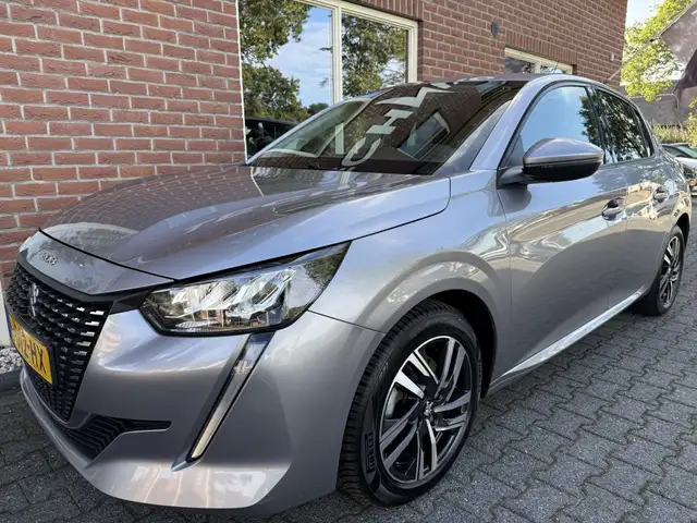 Peugeot 208 view 15