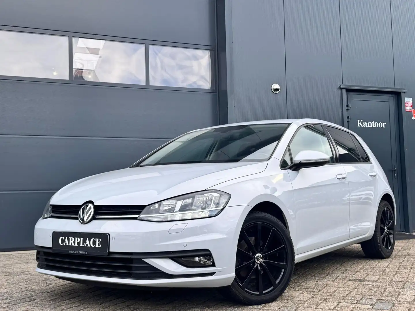 Volkswagen Golf 1.0 TSI Comfortline Wit - 2