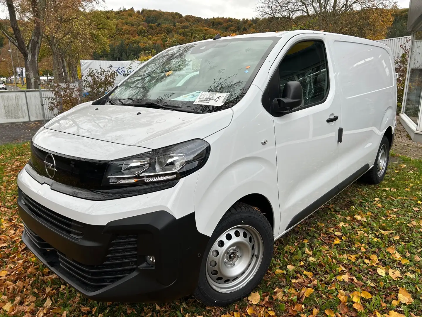 Opel Vivaro Cargo L2 1.5 Diesel sofort verfügbar! Weiß - 2