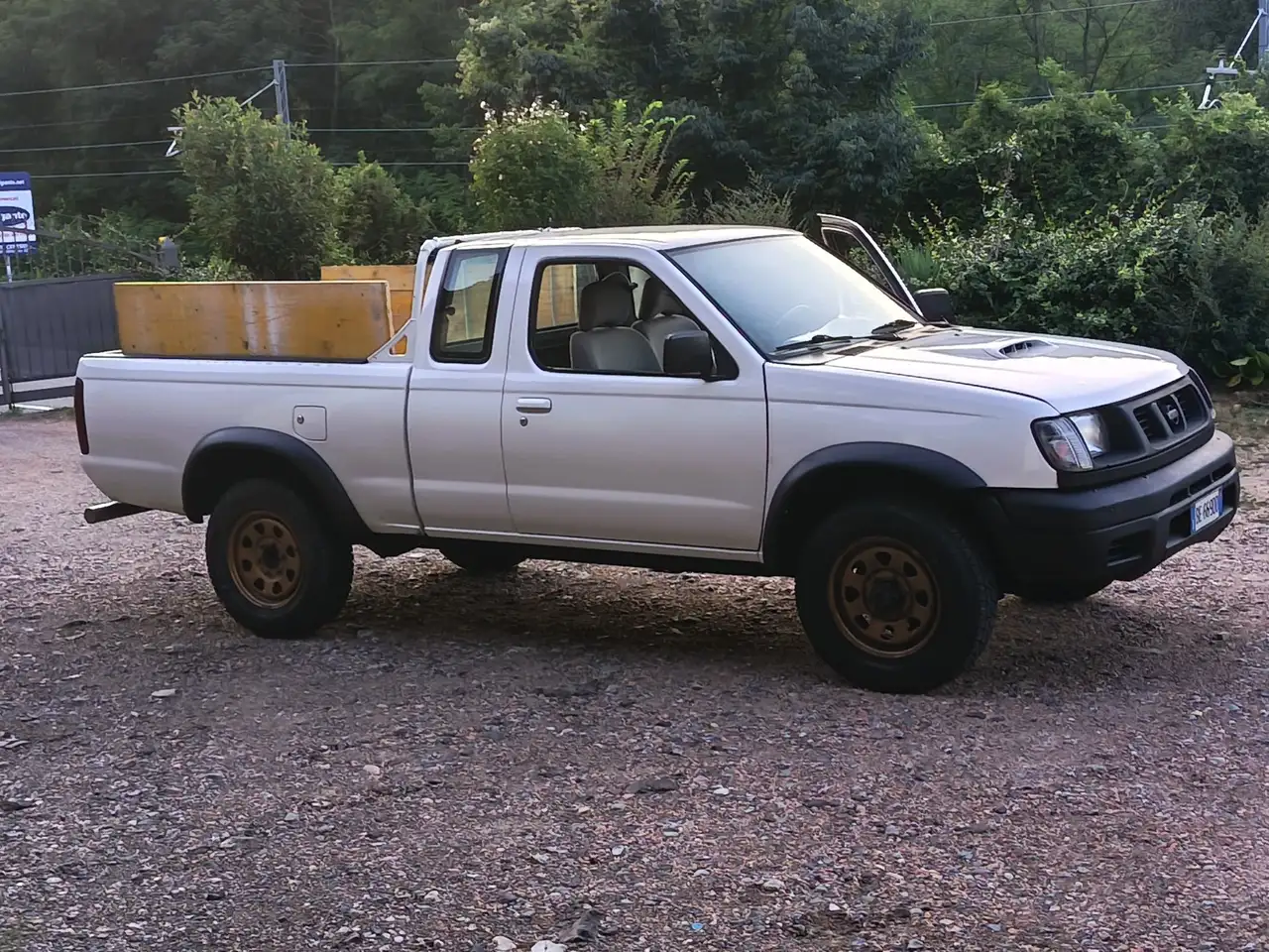 Nissan King Cab 2.5, foto 2
