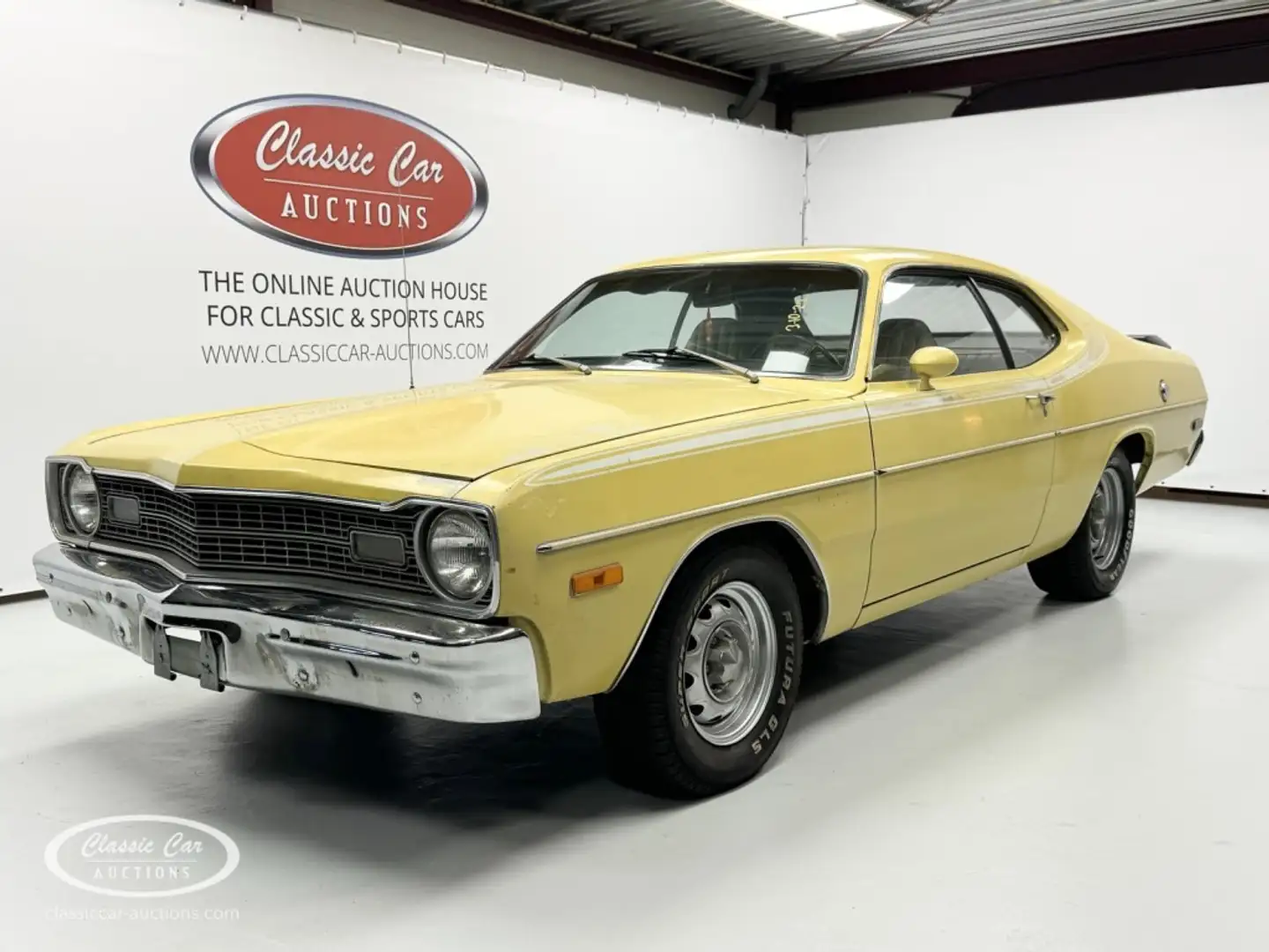 Dodge Dart - ONLINE AUCTION Jaune - 1