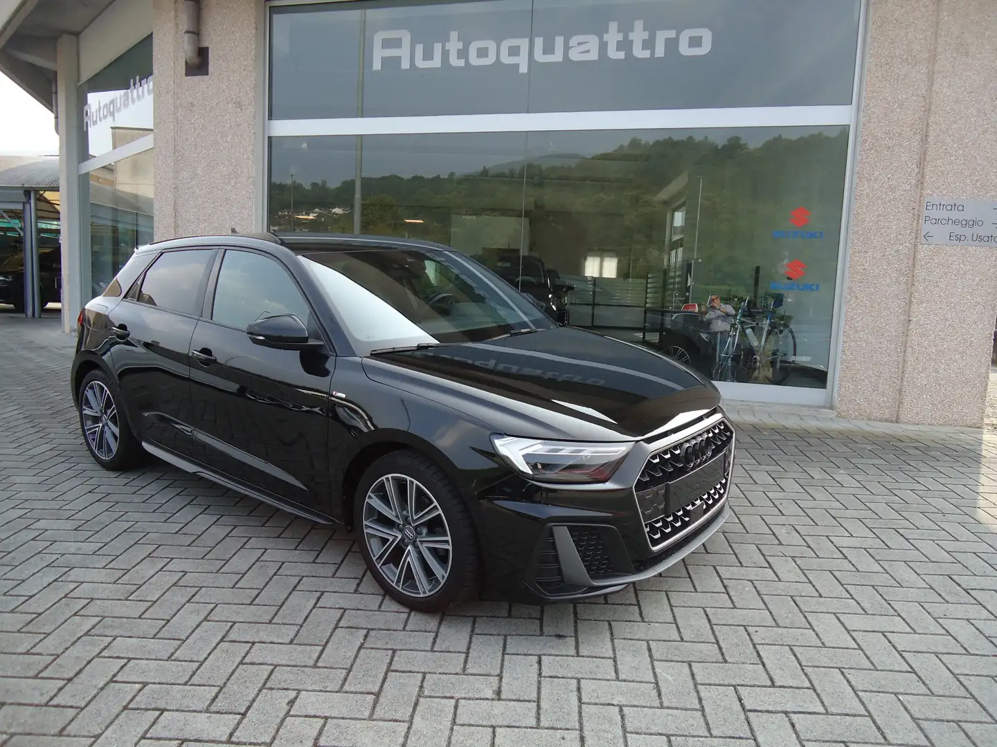 Audi A1 Sportback 1.0 TFSI S Line Nero - 1