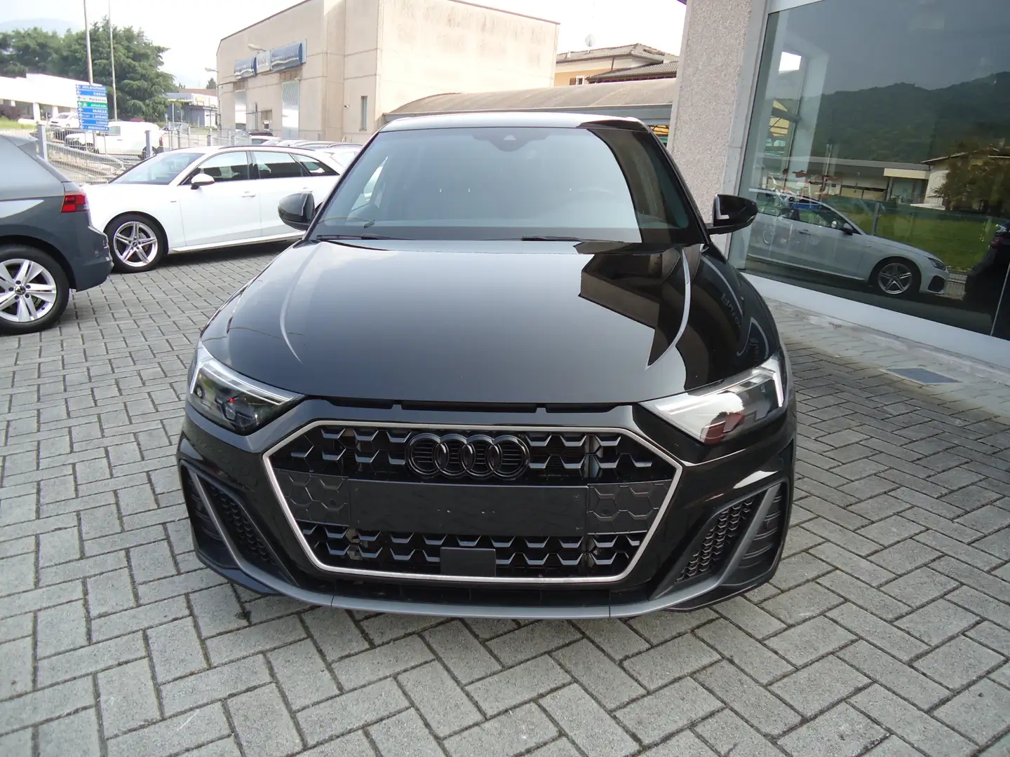 Audi A1 Sportback 1.0 TFSI S Line Nero - 2