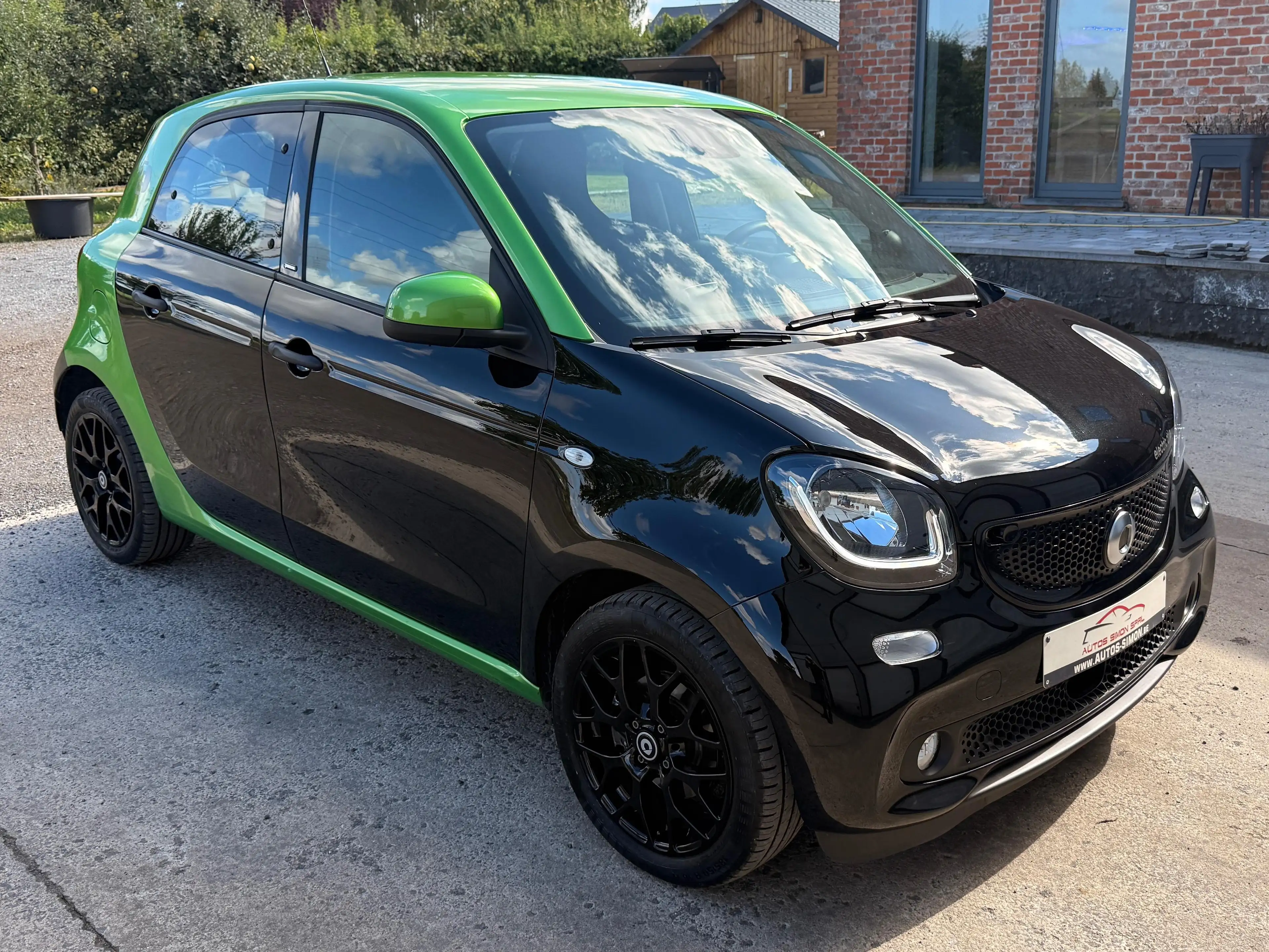 smart forFour Forfour 17.6 kWh Electric drive Passion, Navi, 1er Propriétaire — photo 7