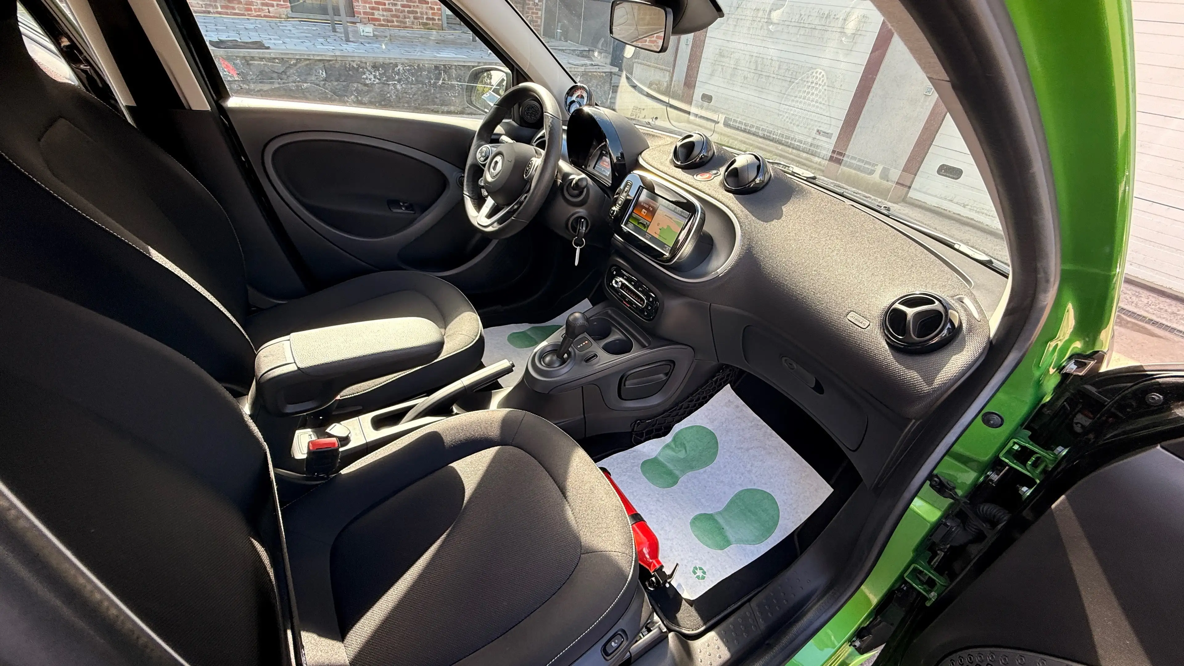 smart forFour Forfour 17.6 kWh Electric drive Passion, Navi, 1er Propriétaire — photo 10
