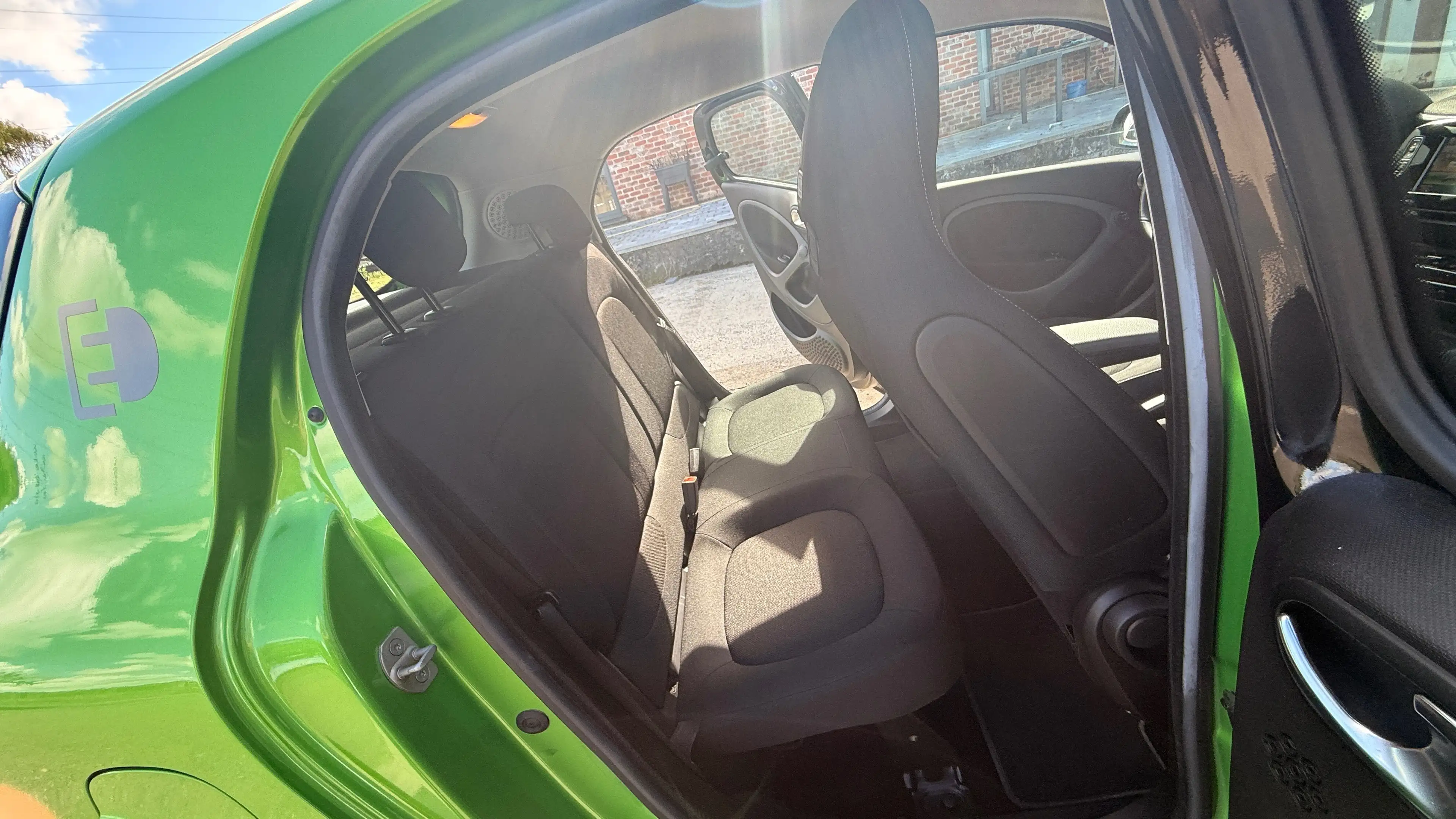 smart forFour Forfour 17.6 kWh Electric drive Passion, Navi, 1er Propriétaire — photo 14
