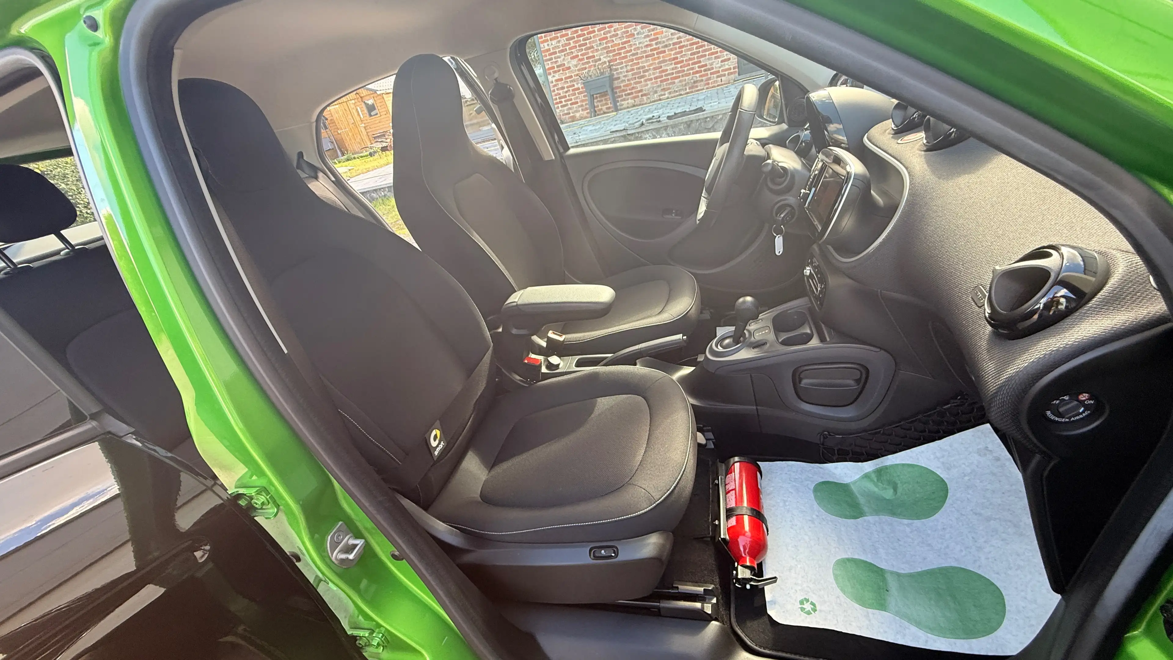 smart forFour Forfour 17.6 kWh Electric drive Passion, Navi, 1er Propriétaire — photo 12